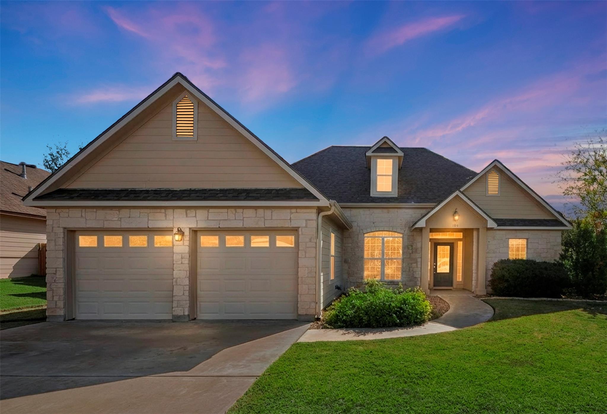 365 Rose Mayer Loop, La Grange, TX 78945