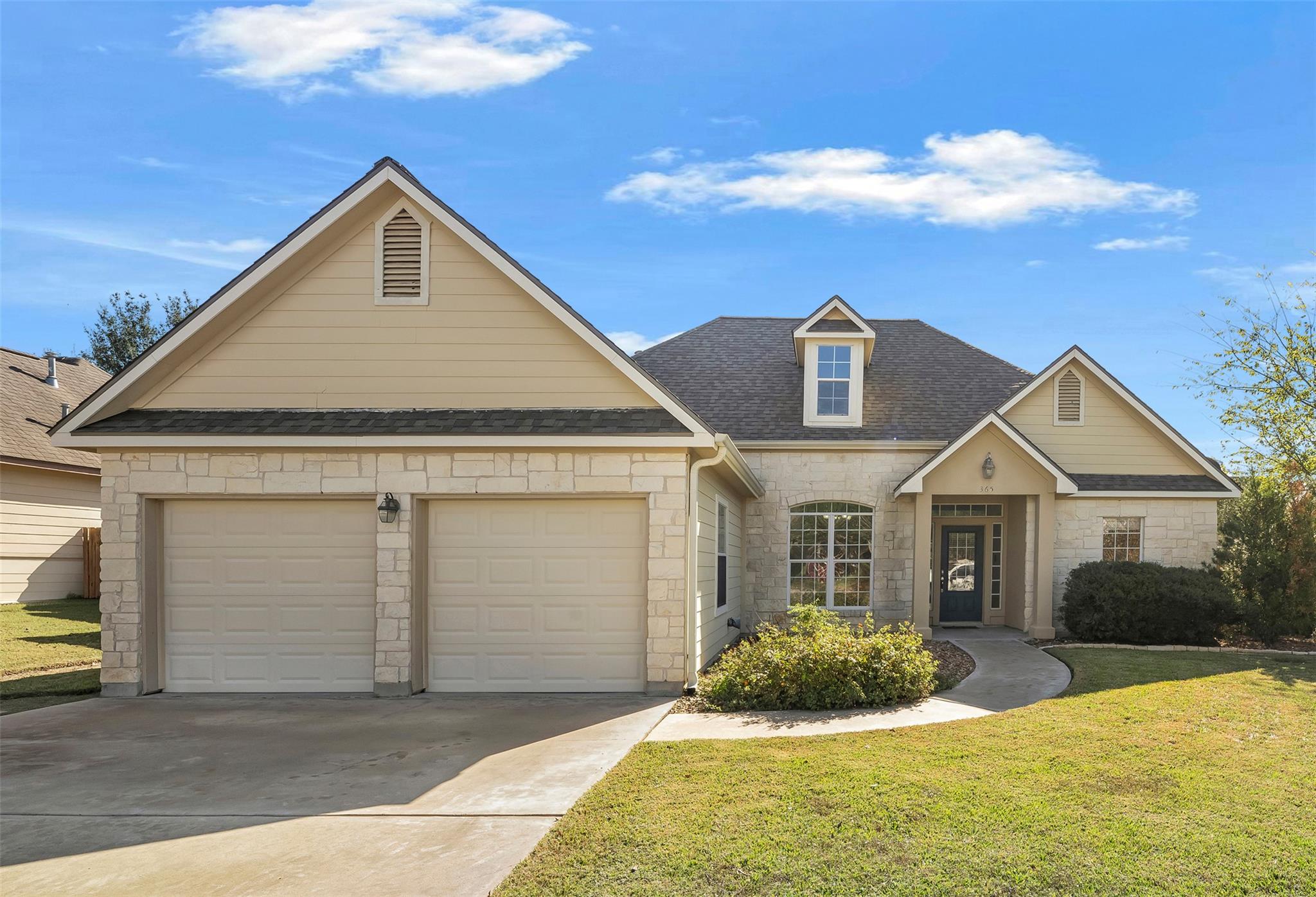 365 Rose Mayer Loop, La Grange, TX 78945