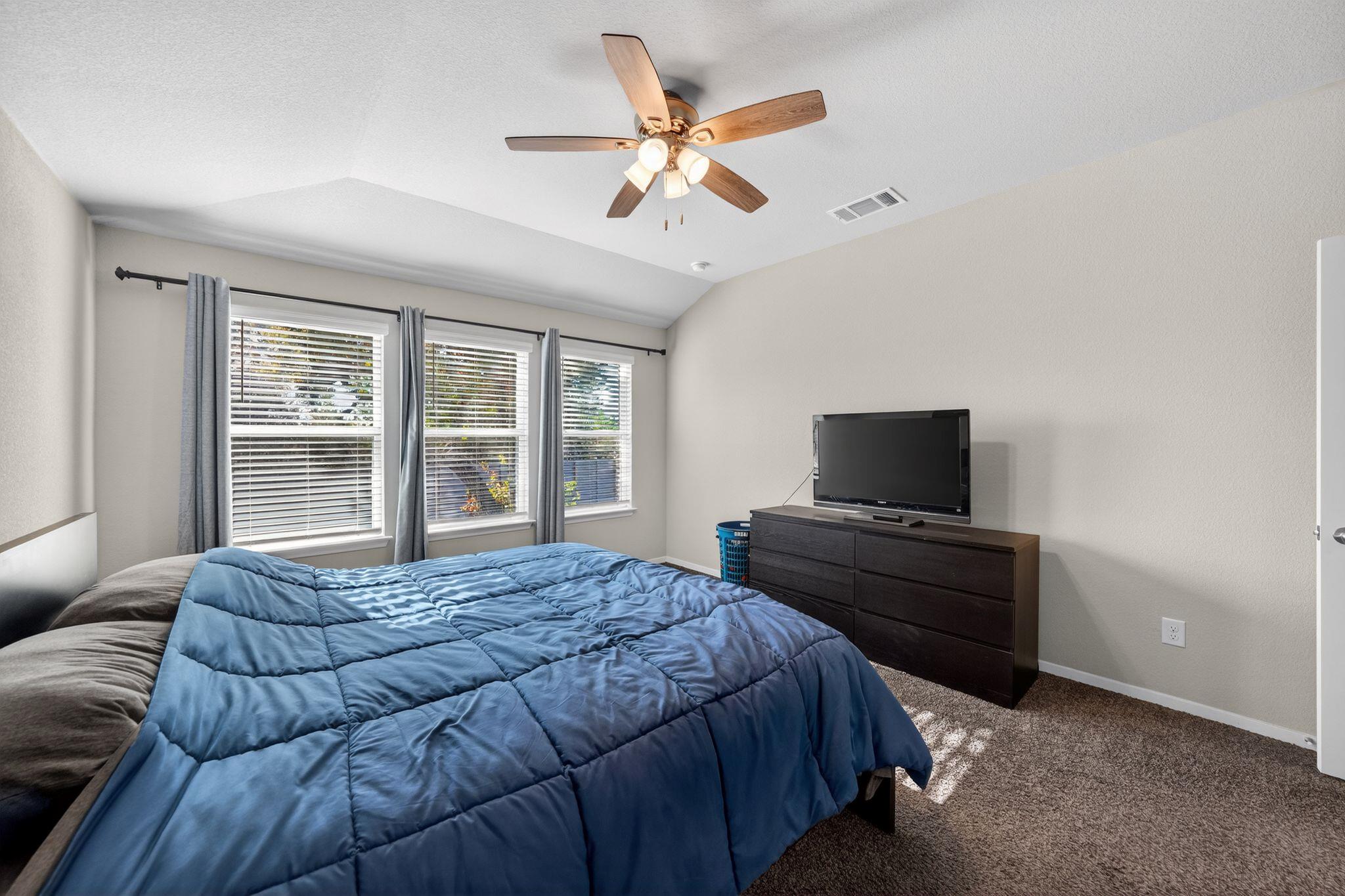 20703 Ridgeview Rd, Lago Vista, TX 78645