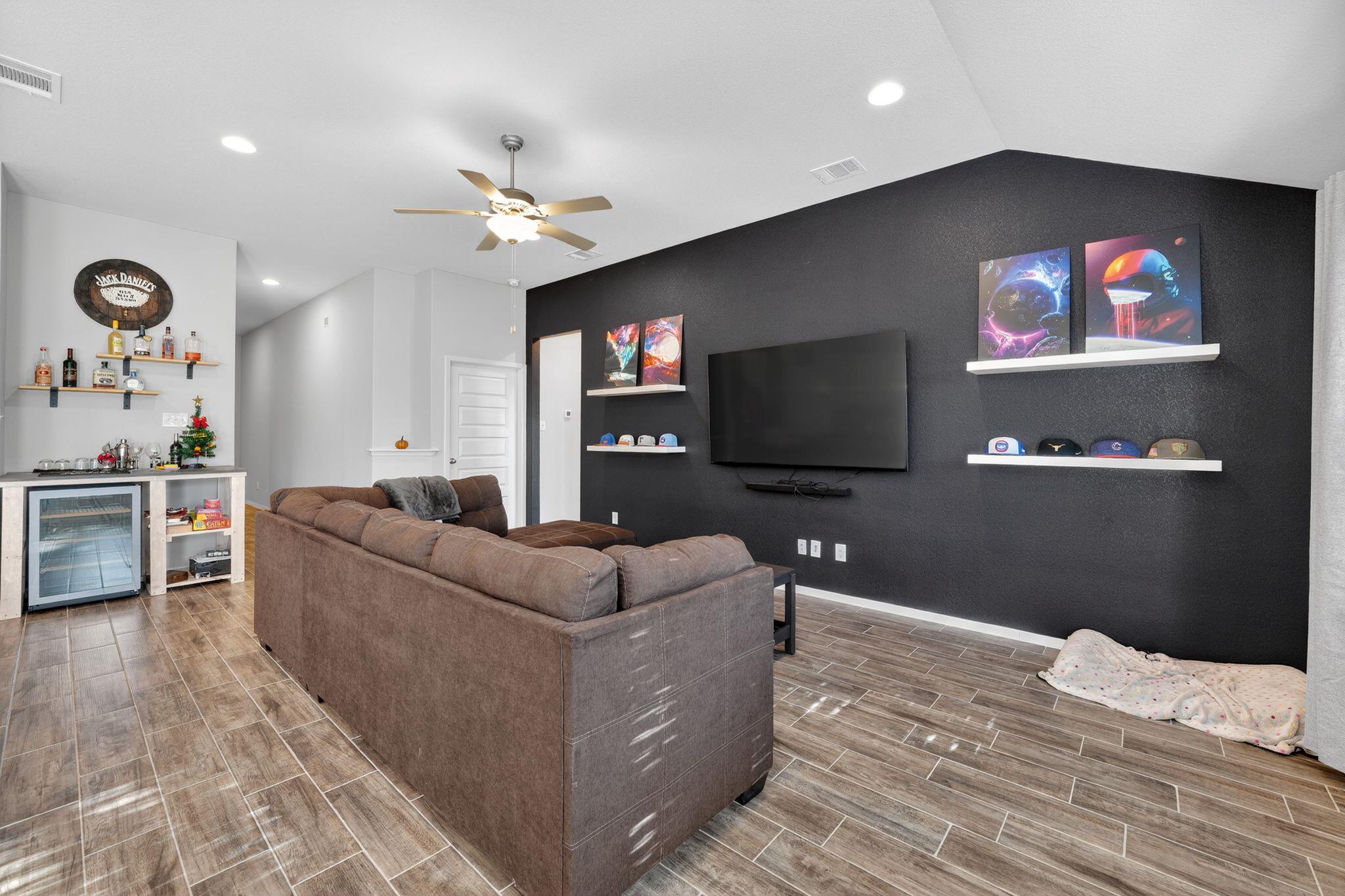 20703 Ridgeview Rd, Lago Vista, TX 78645