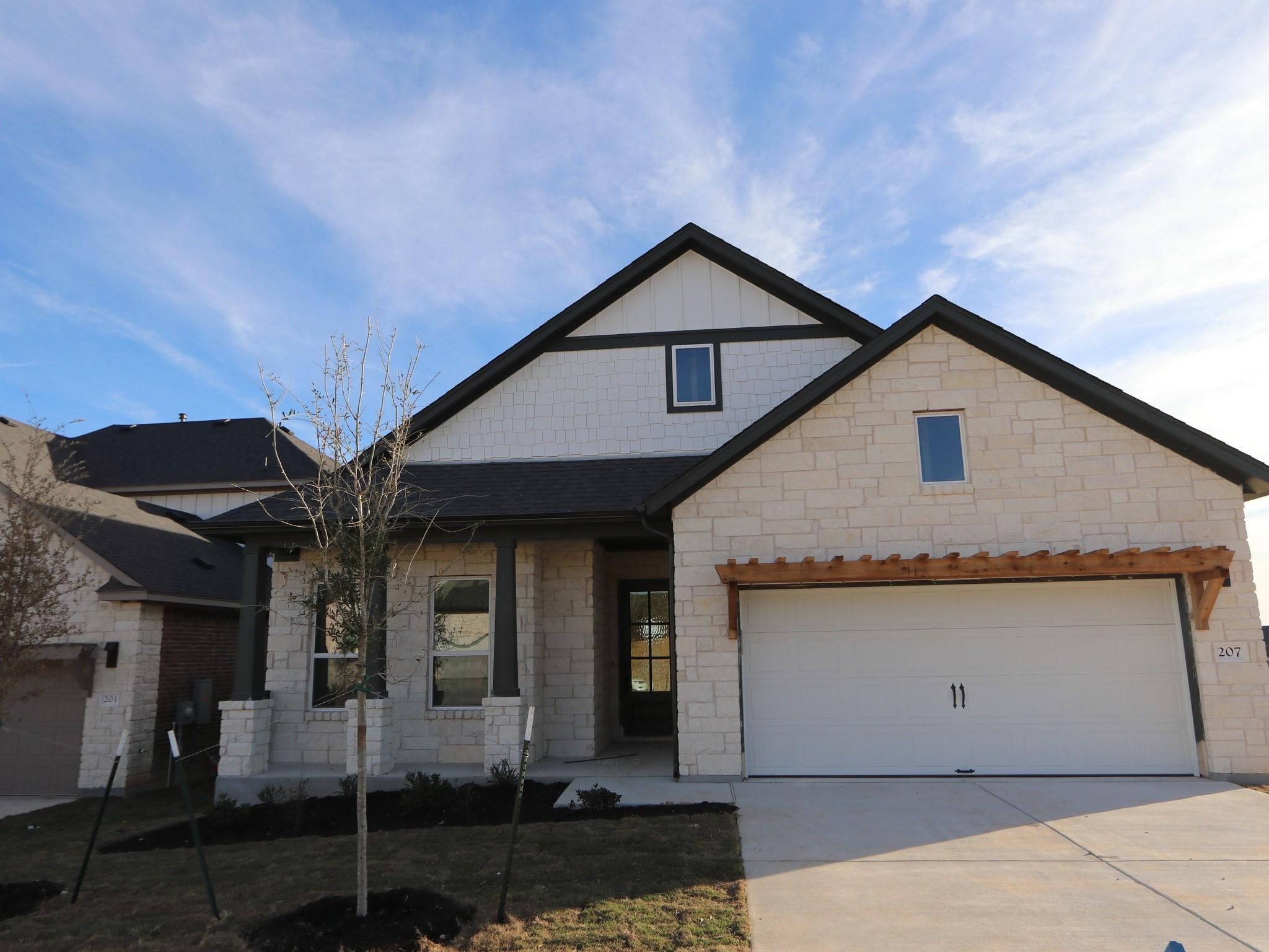 207 Bishop Wood Rd, Dripping Springs, TX 78620