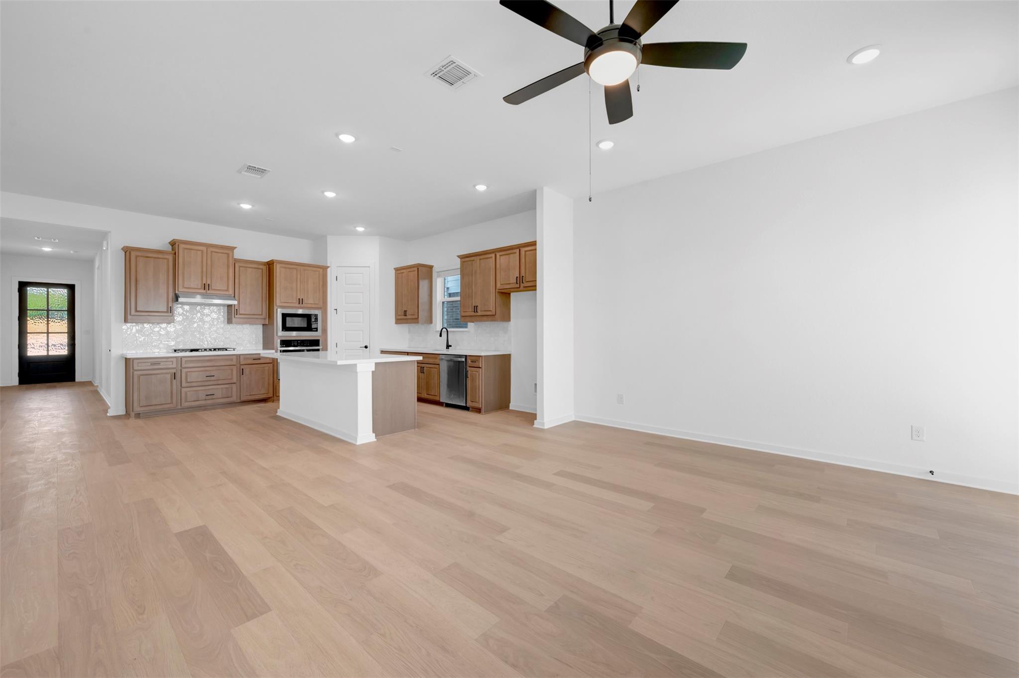 207 Bishop Wood Rd, Dripping Springs, TX 78620