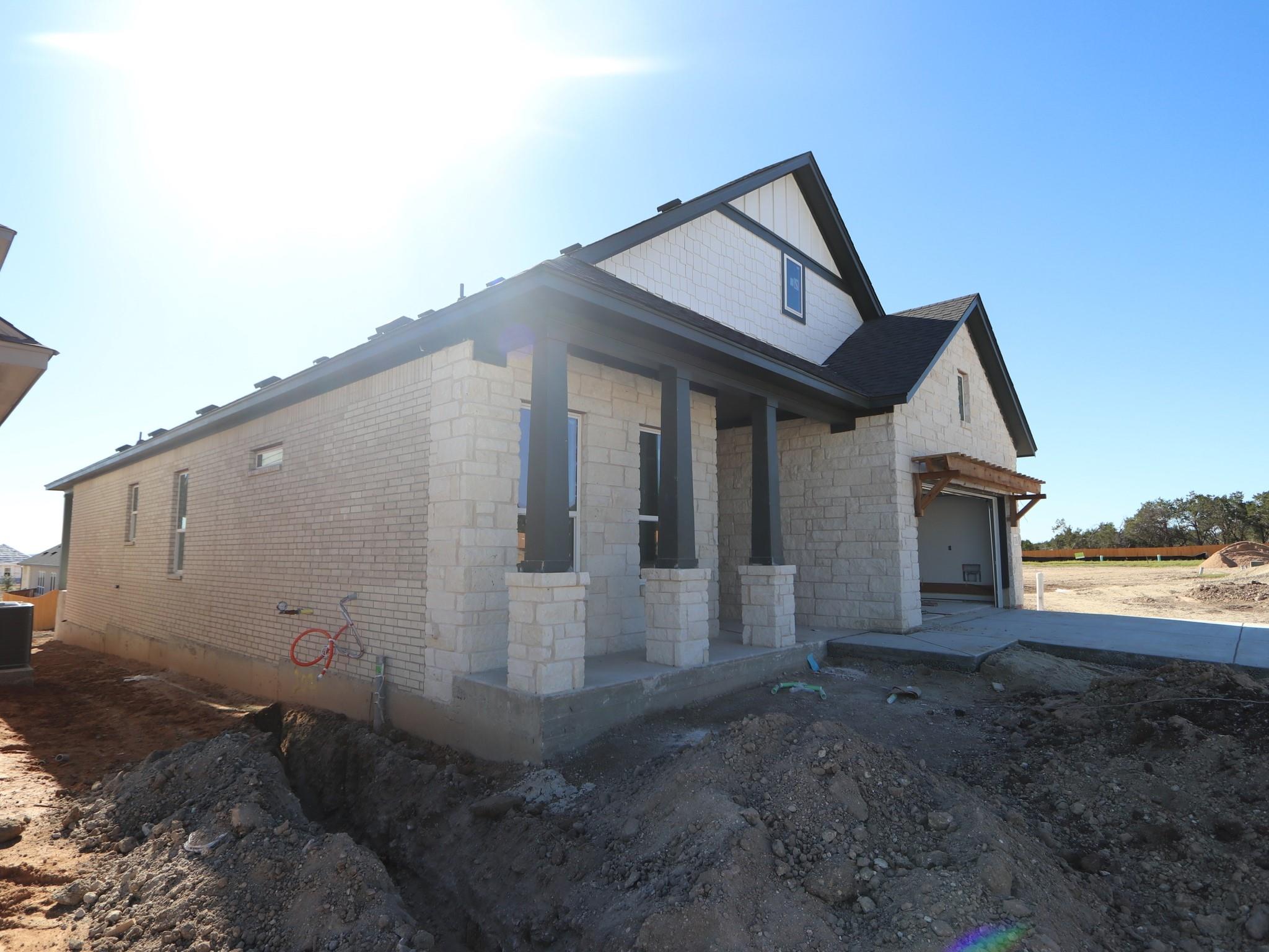 207 Bishop Wood Rd, Dripping Springs, TX 78620