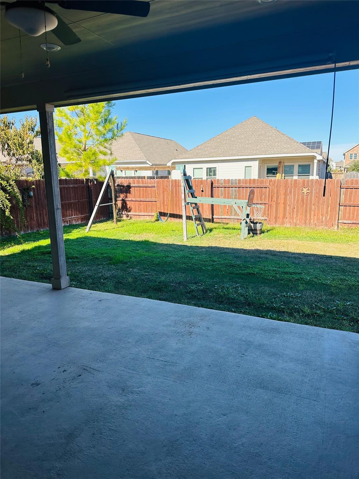 608 Sixpence Ln, Georgetown, TX 78628