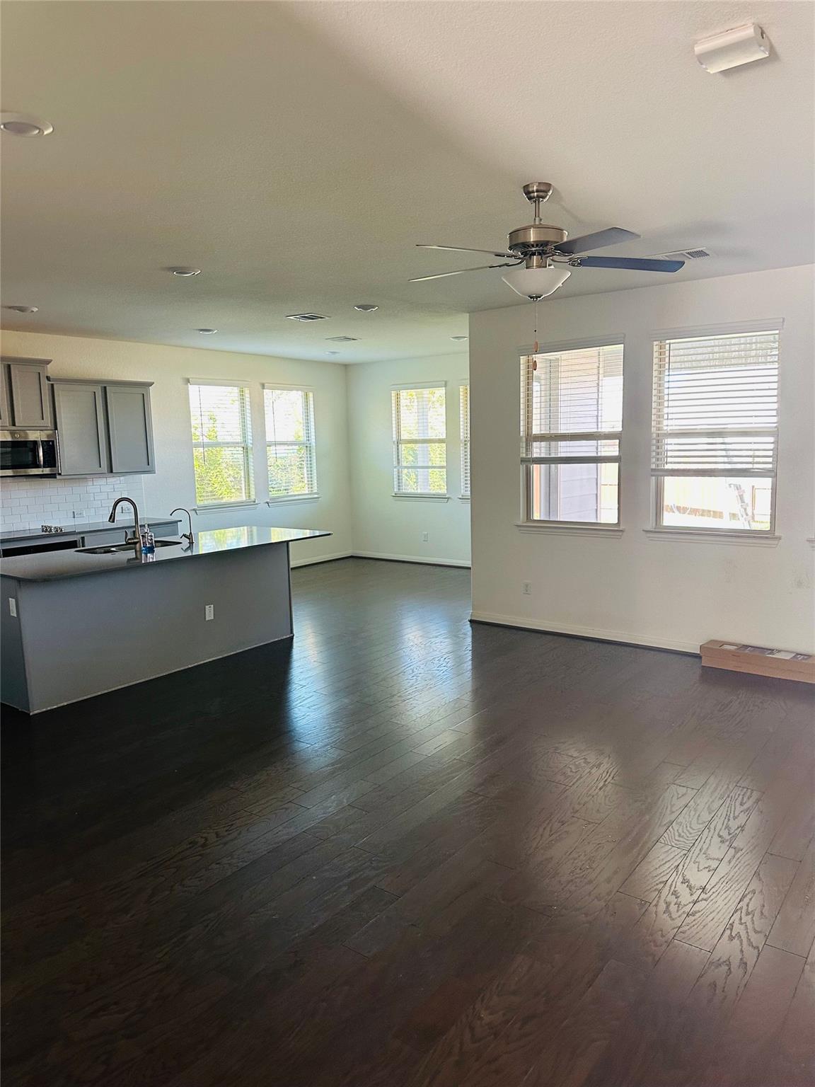 608 Sixpence Ln, Georgetown, TX 78628