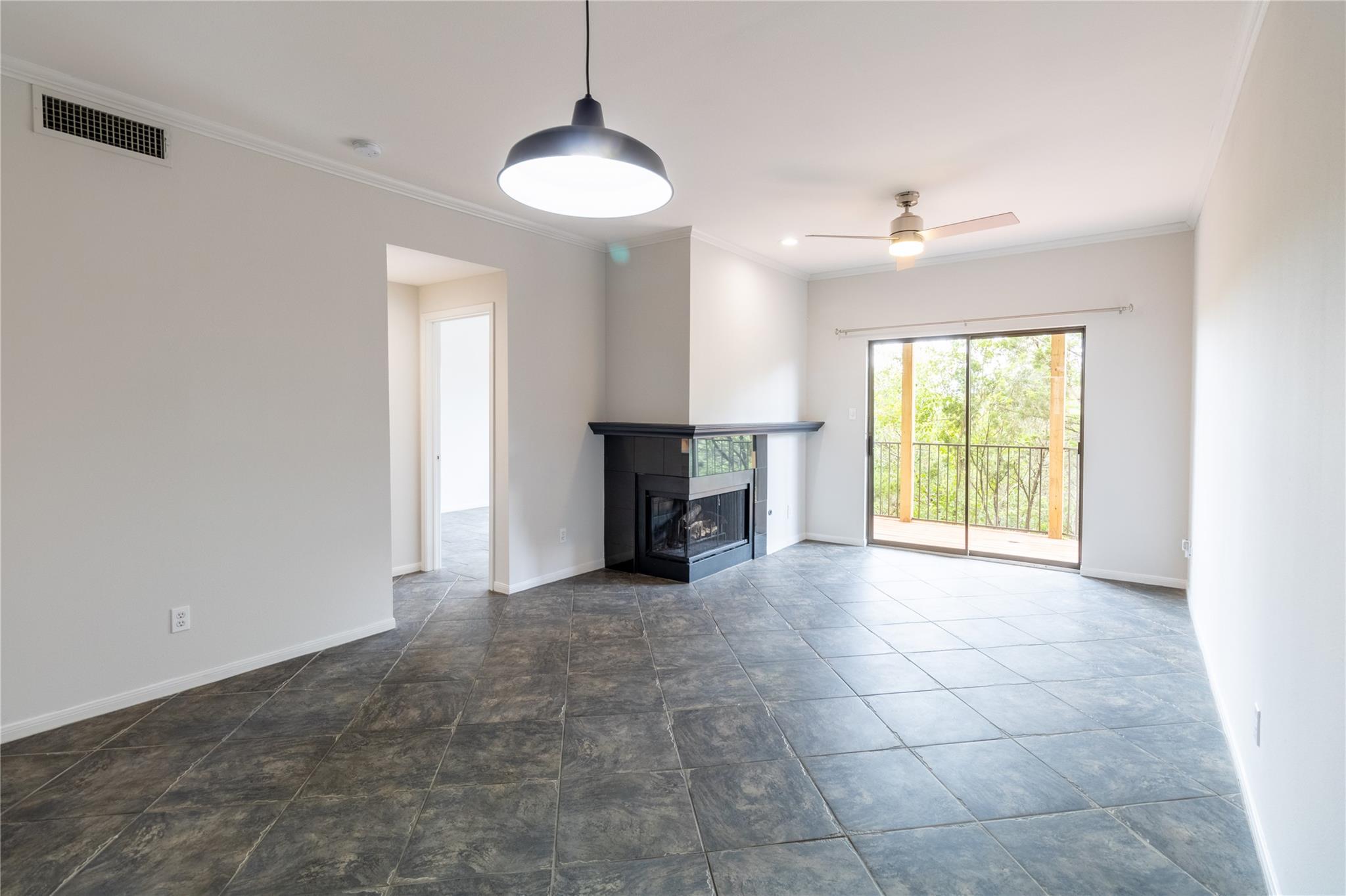 1741 Spyglass Dr # 2-202, Austin, TX 78746