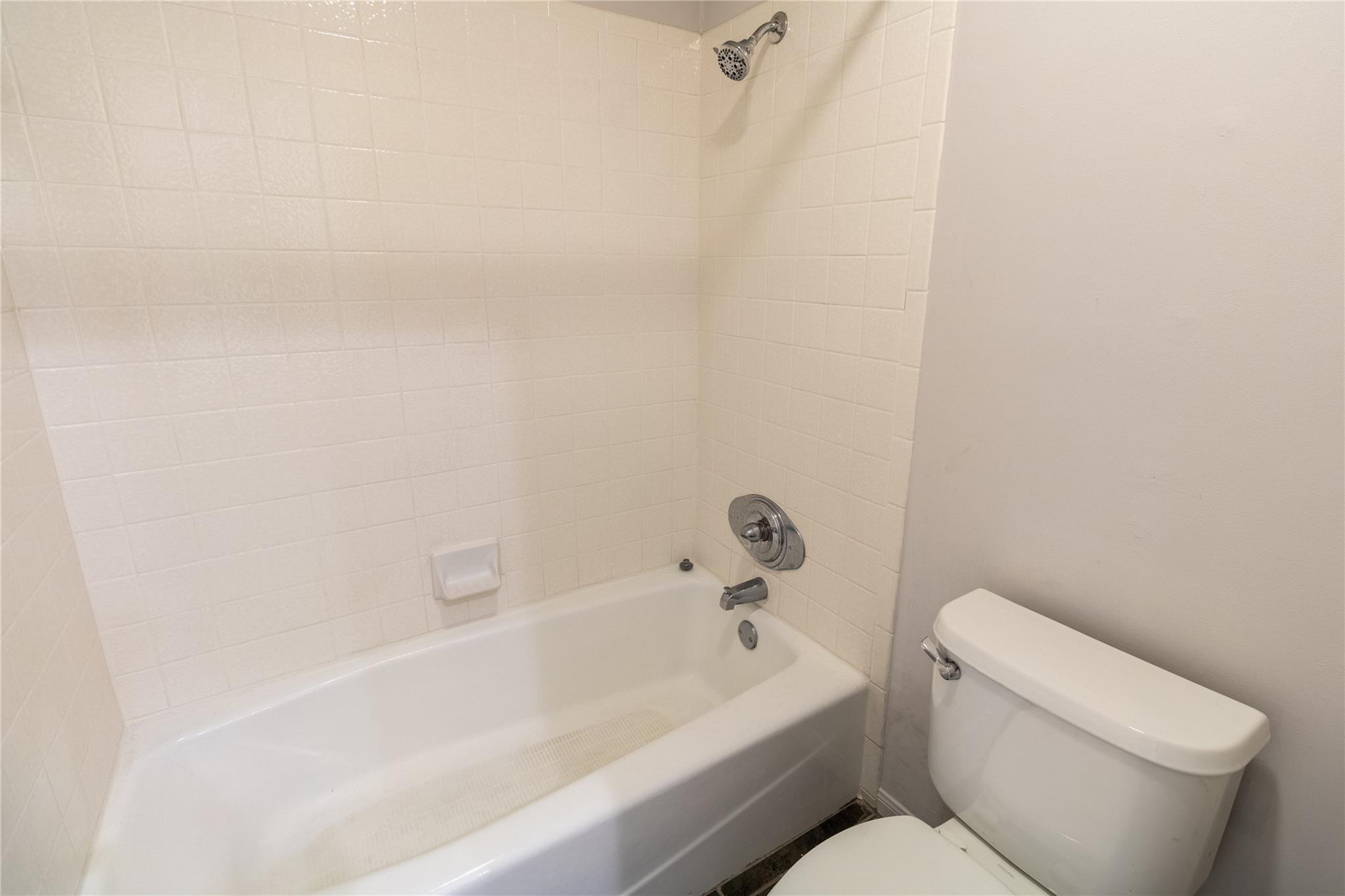 1741 Spyglass Dr # 2-202, Austin, TX 78746