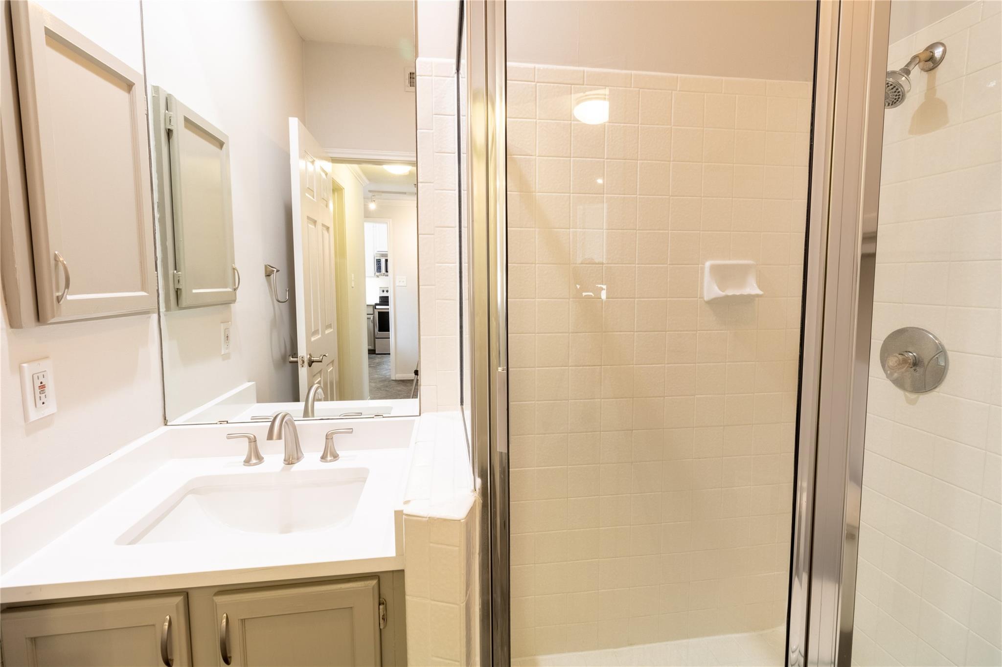 1741 Spyglass Dr # 2-202, Austin, TX 78746