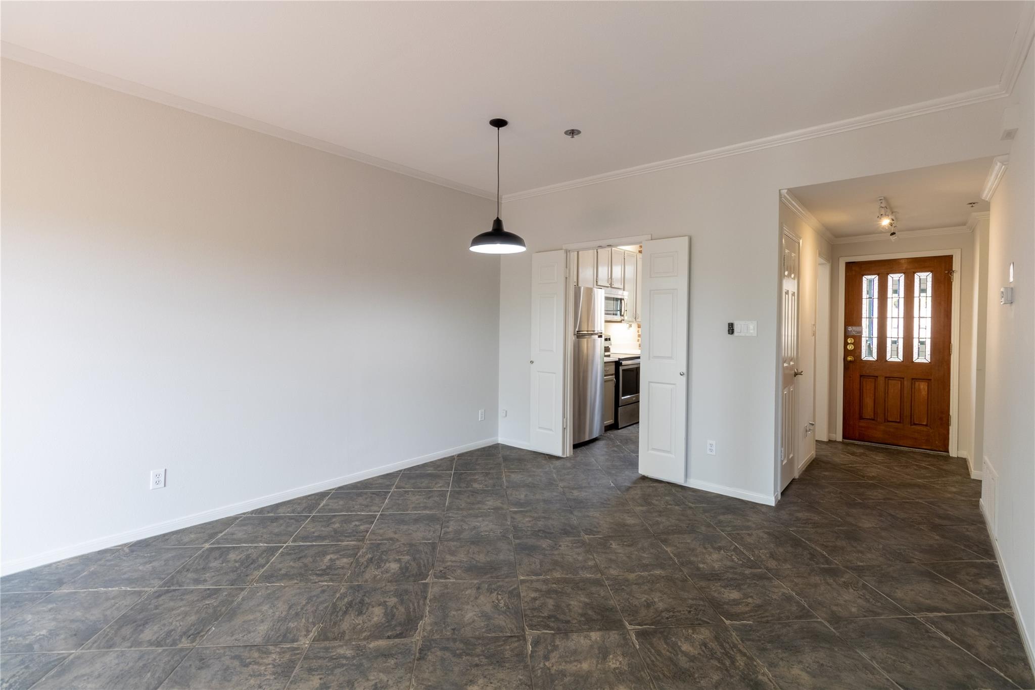 1741 Spyglass Dr # 2-202, Austin, TX 78746