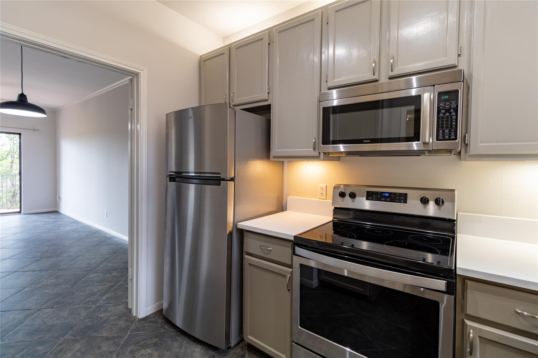 1741 Spyglass Dr # 2-202, Austin, TX 78746