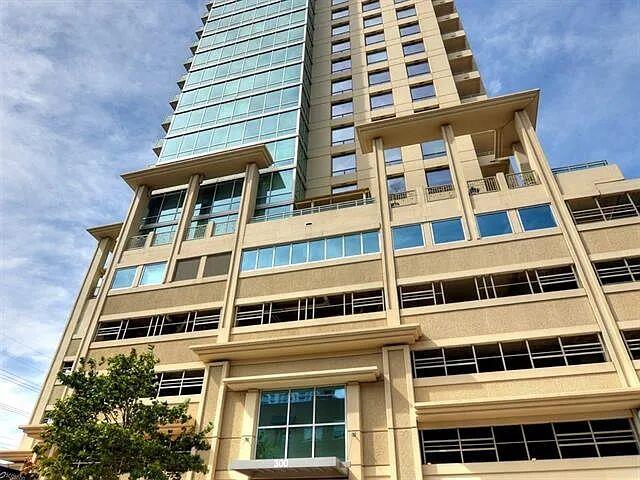 300 Bowie St # 2504, Austin, TX 78703