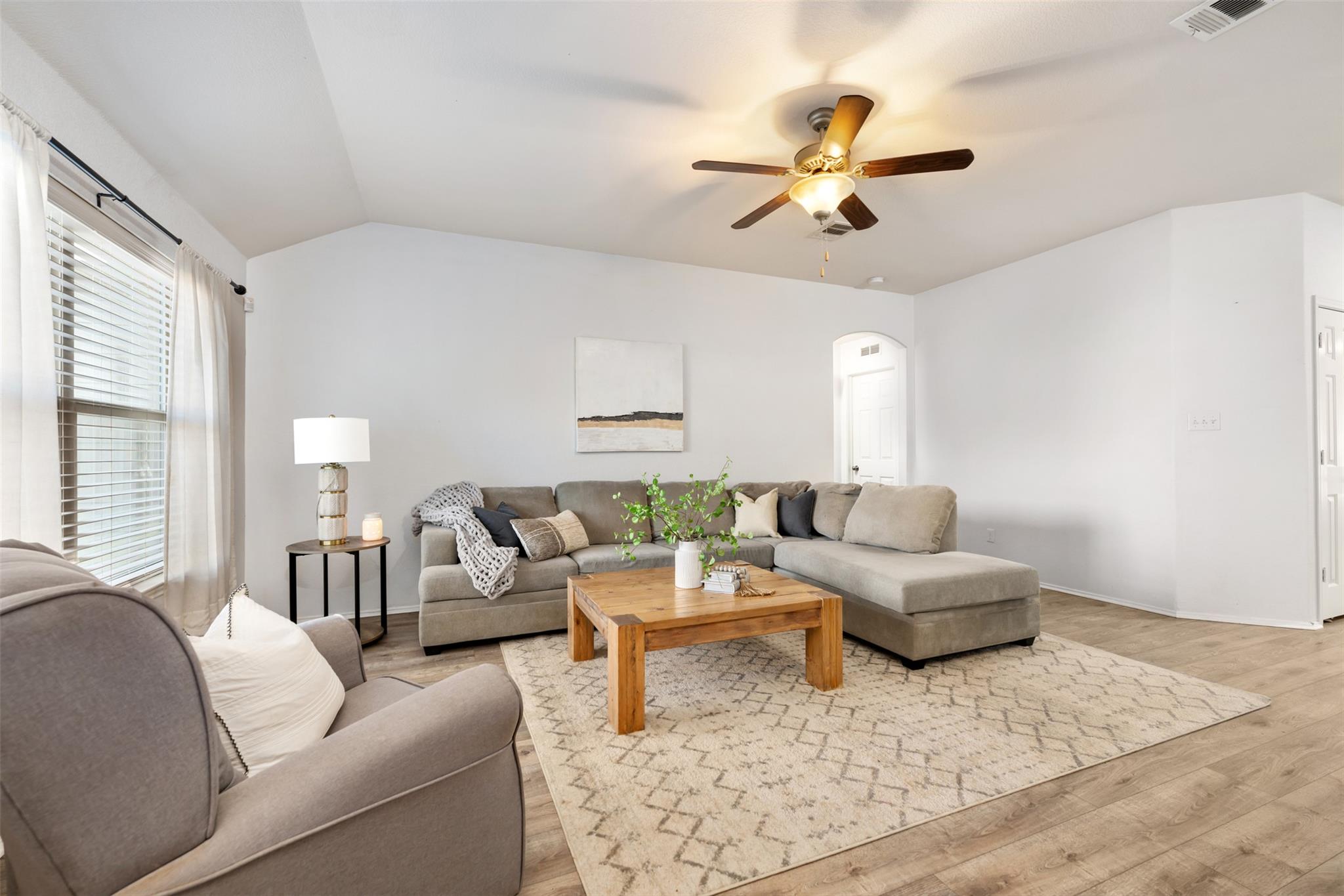 216 Drystone Trl, Liberty Hill, TX 78642