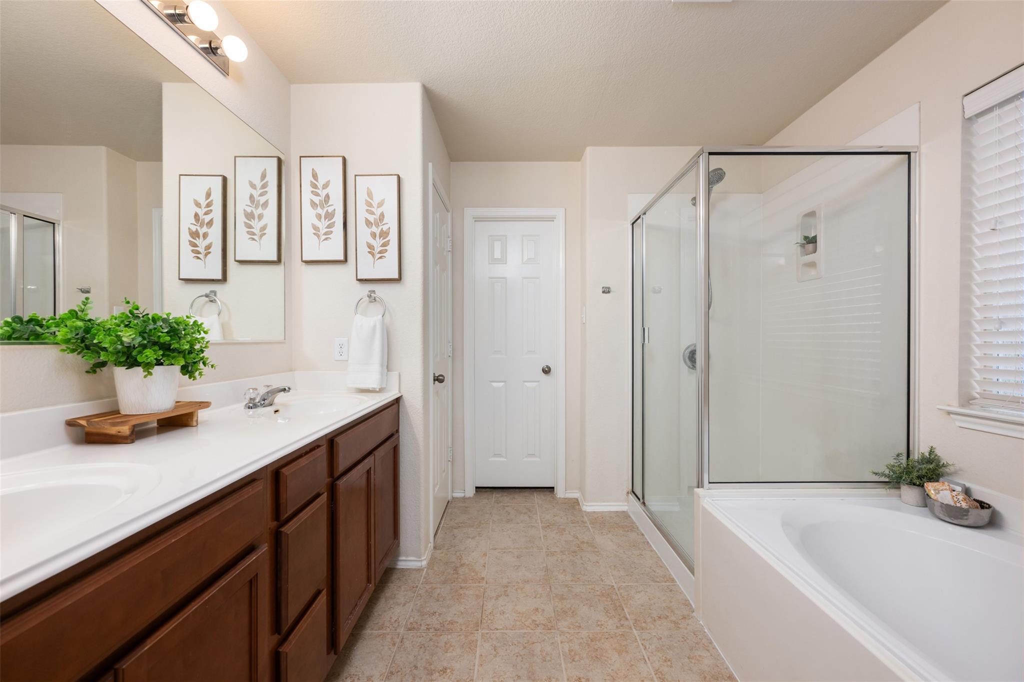 216 Drystone Trl, Liberty Hill, TX 78642