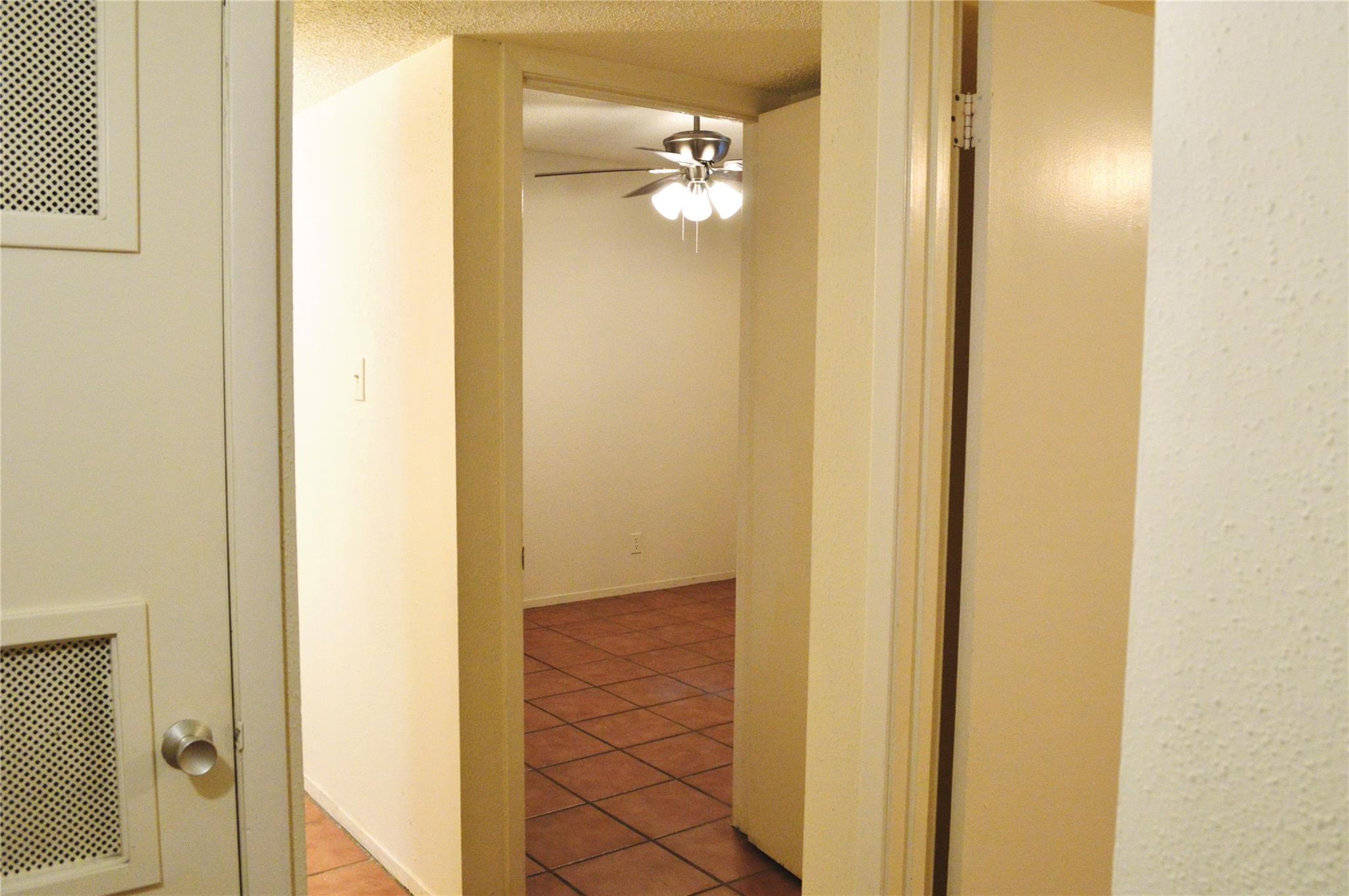 2610 Salado st St # 110, Austin, TX 78705