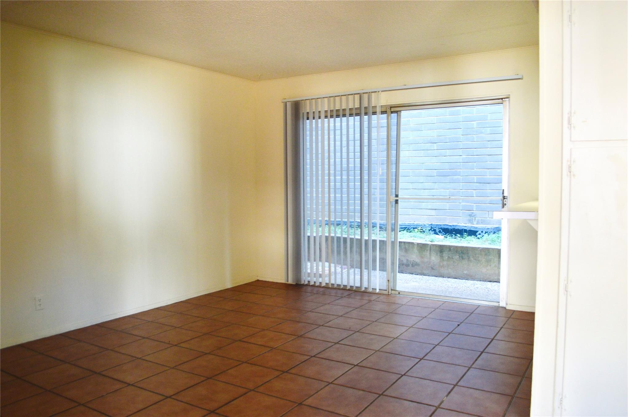 2610 Salado st St # 110, Austin, TX 78705