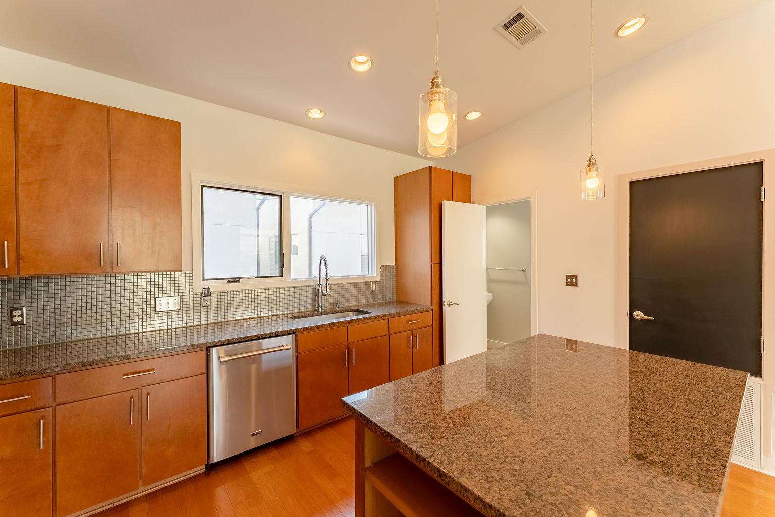 1702 S Lamar Blvd # 27, Austin, TX 78704