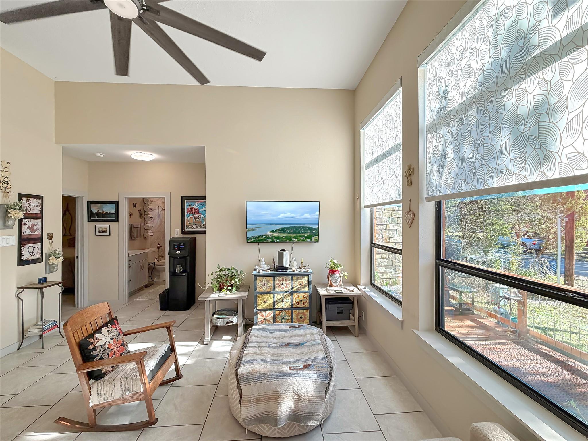 1151 Eastview Dr, Canyon Lake, TX 78133