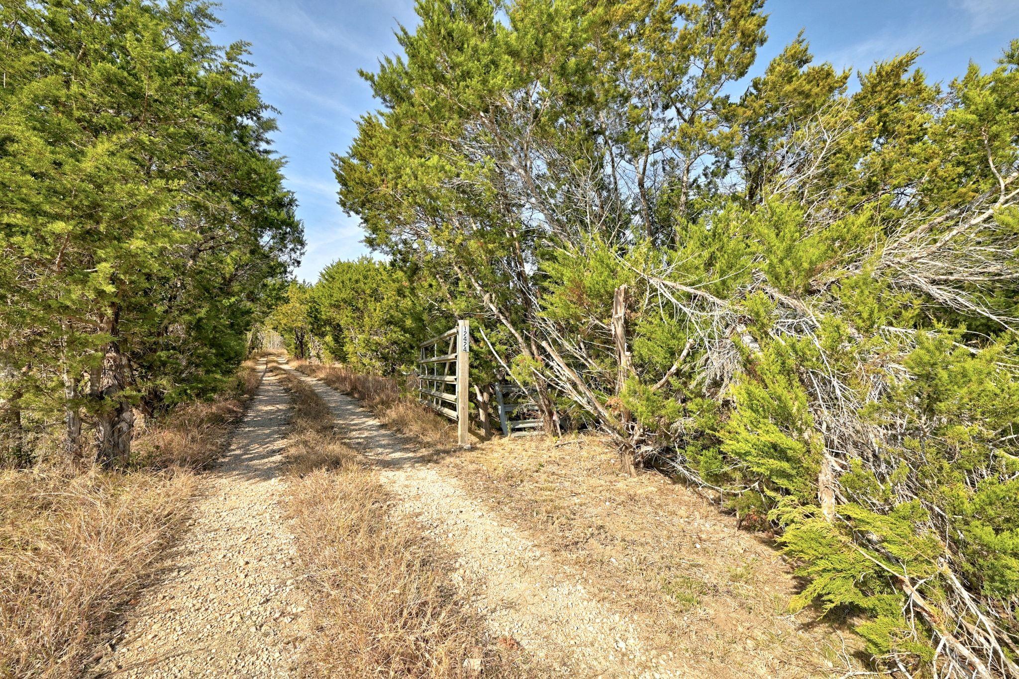 12424 Fitzhugh Rd, Austin, TX 78736