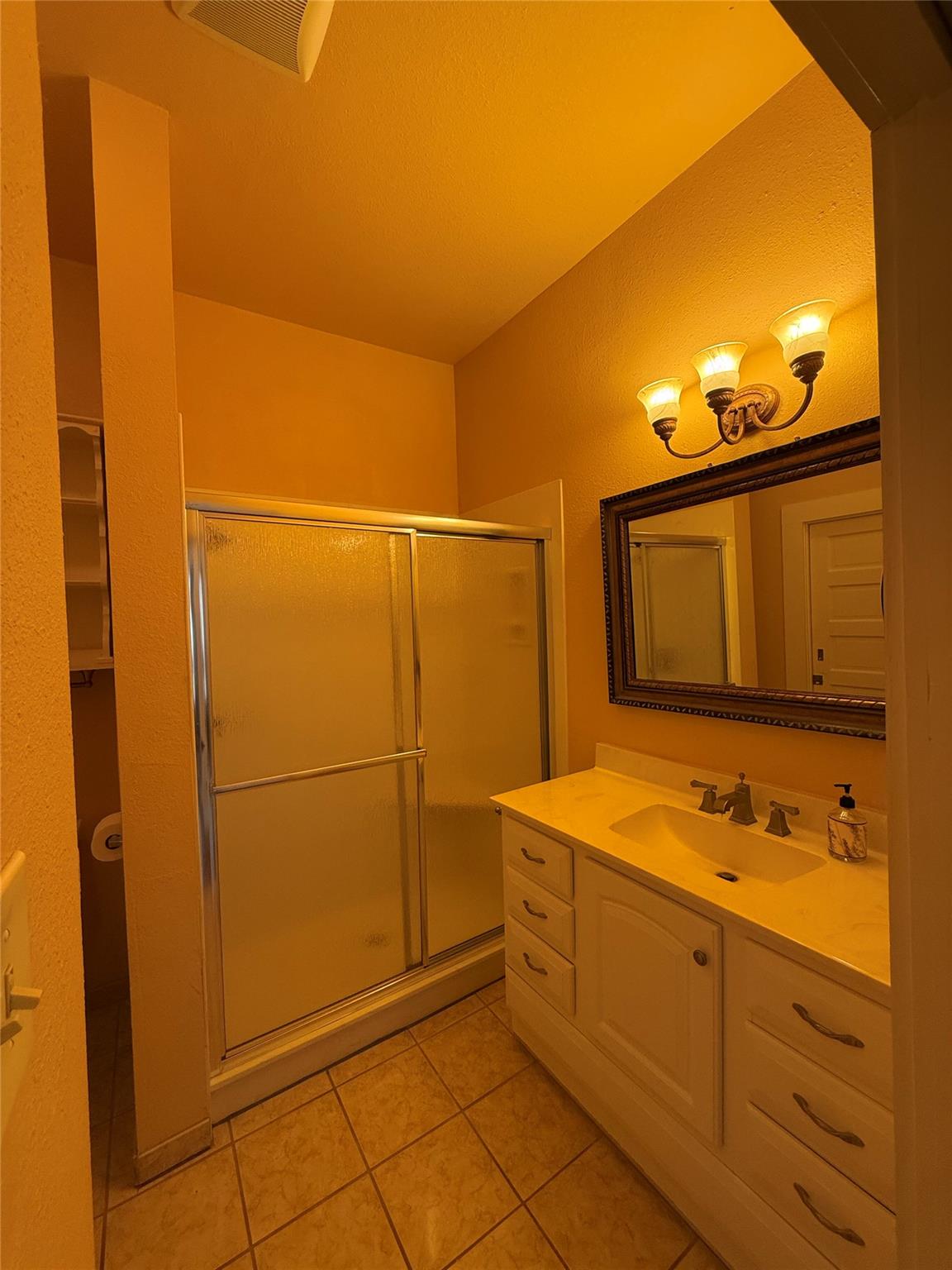 406 Normandy St, Austin, TX 78745