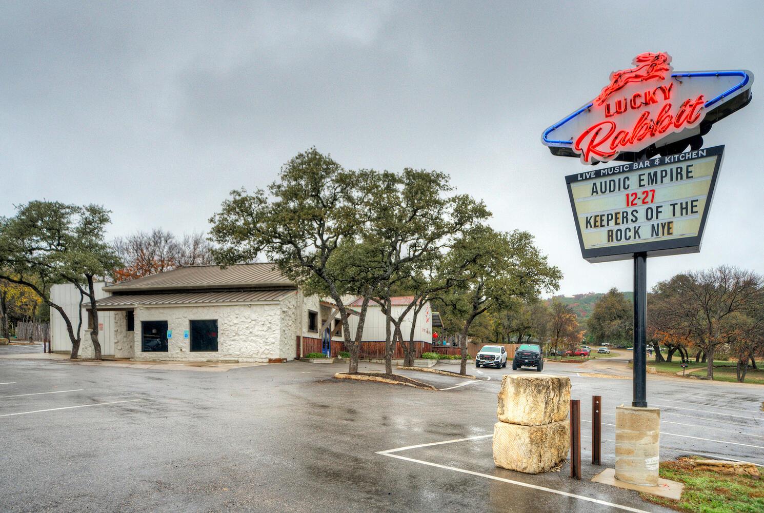 18303 W Rim Dr, Jonestown, TX 78645