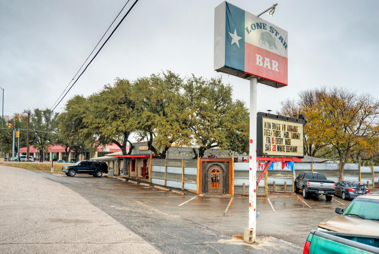 18303 W Rim Dr, Jonestown, TX 78645