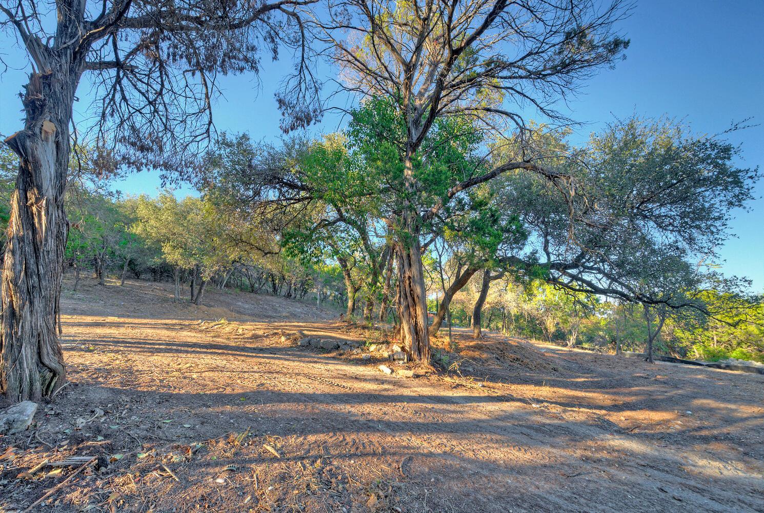 18303 W Rim Dr, Jonestown, TX 78645