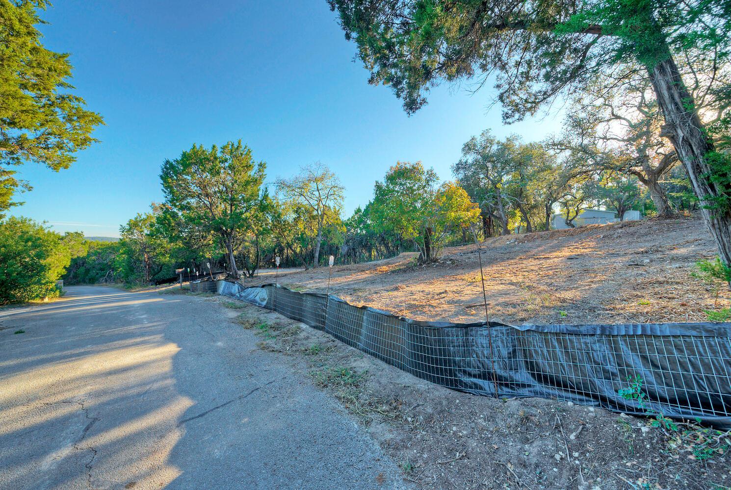 18303 W Rim Dr, Jonestown, TX 78645