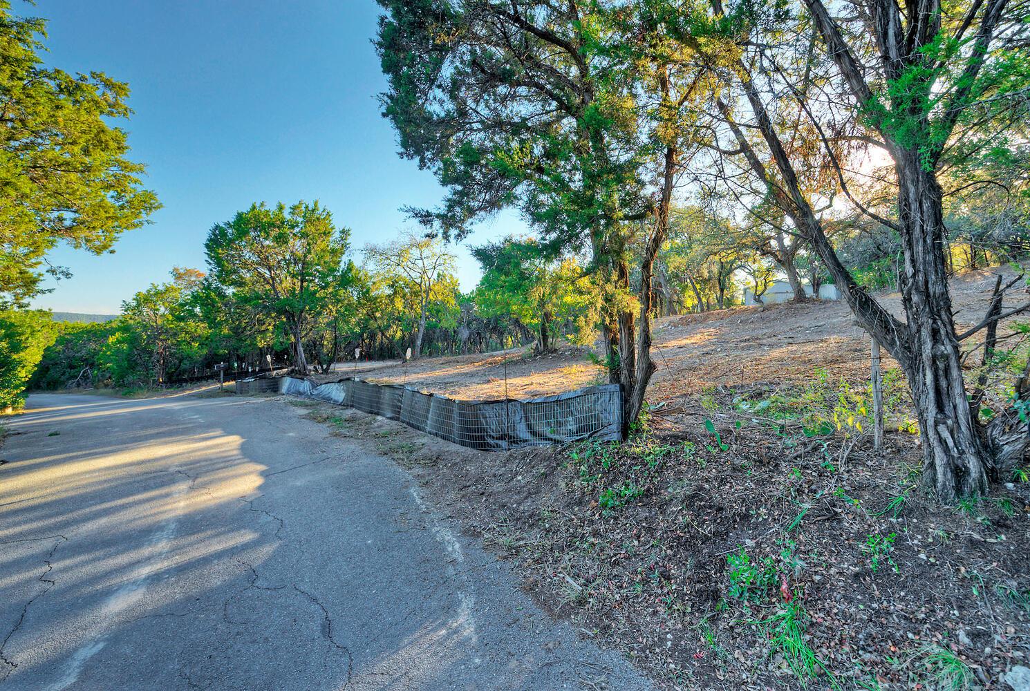 18303 W Rim Dr, Jonestown, TX 78645