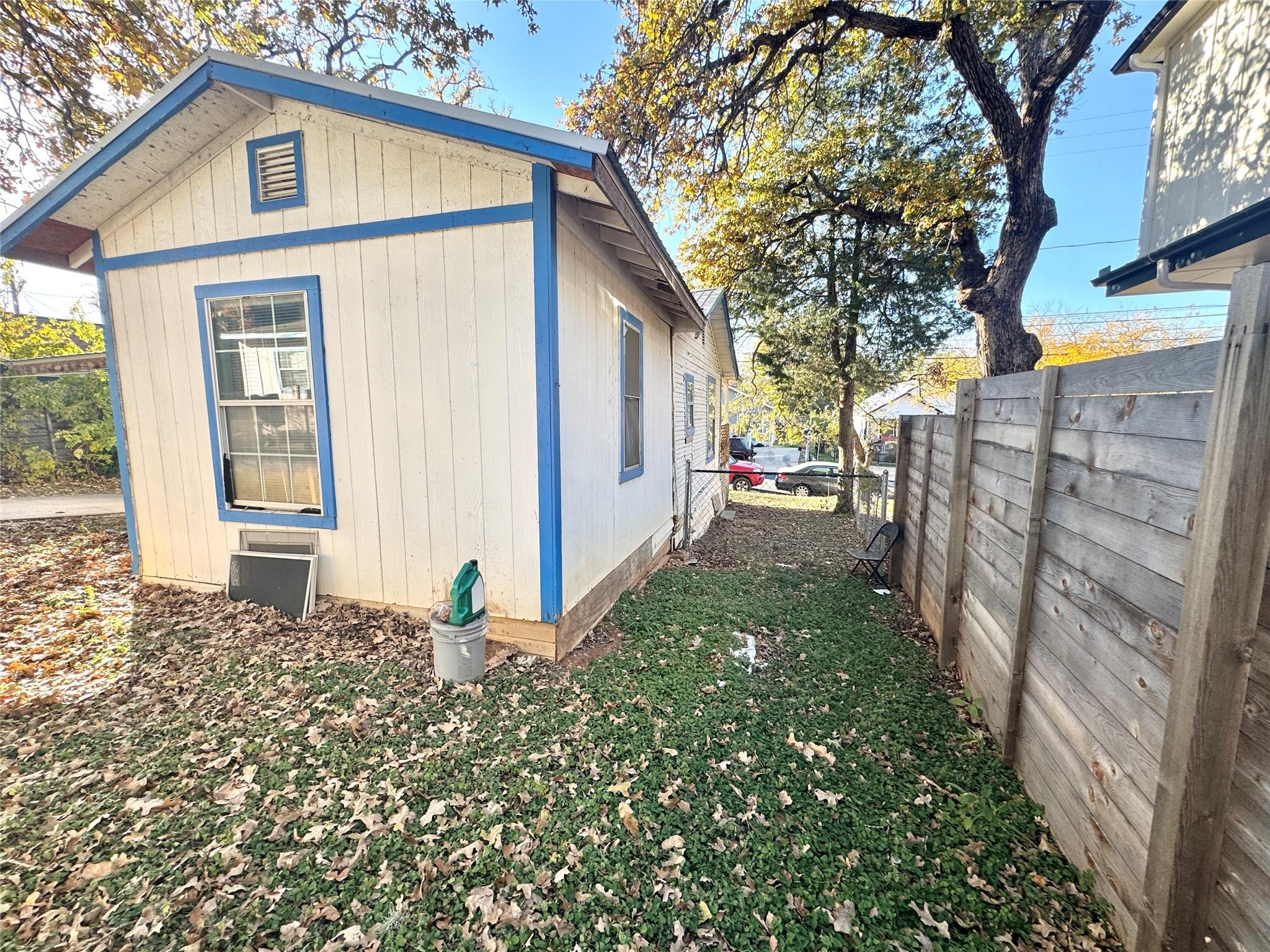 1133 Salina St, Austin, TX 78702