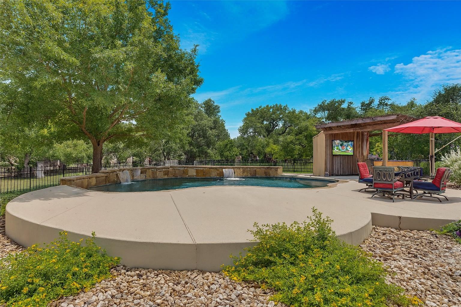 104 Standing Oak Dr, Georgetown, TX 78633