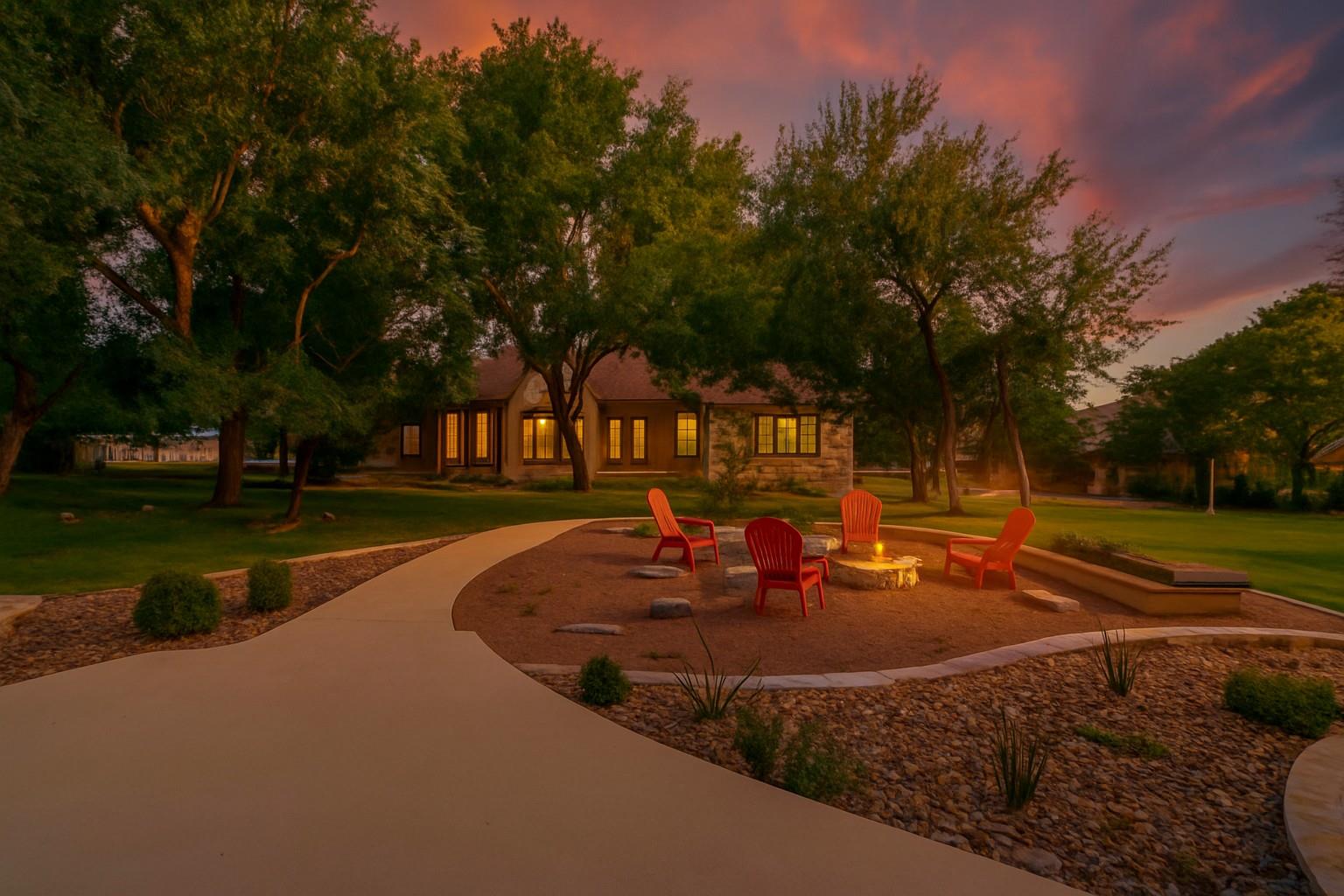 104 Standing Oak Dr, Georgetown, TX 78633