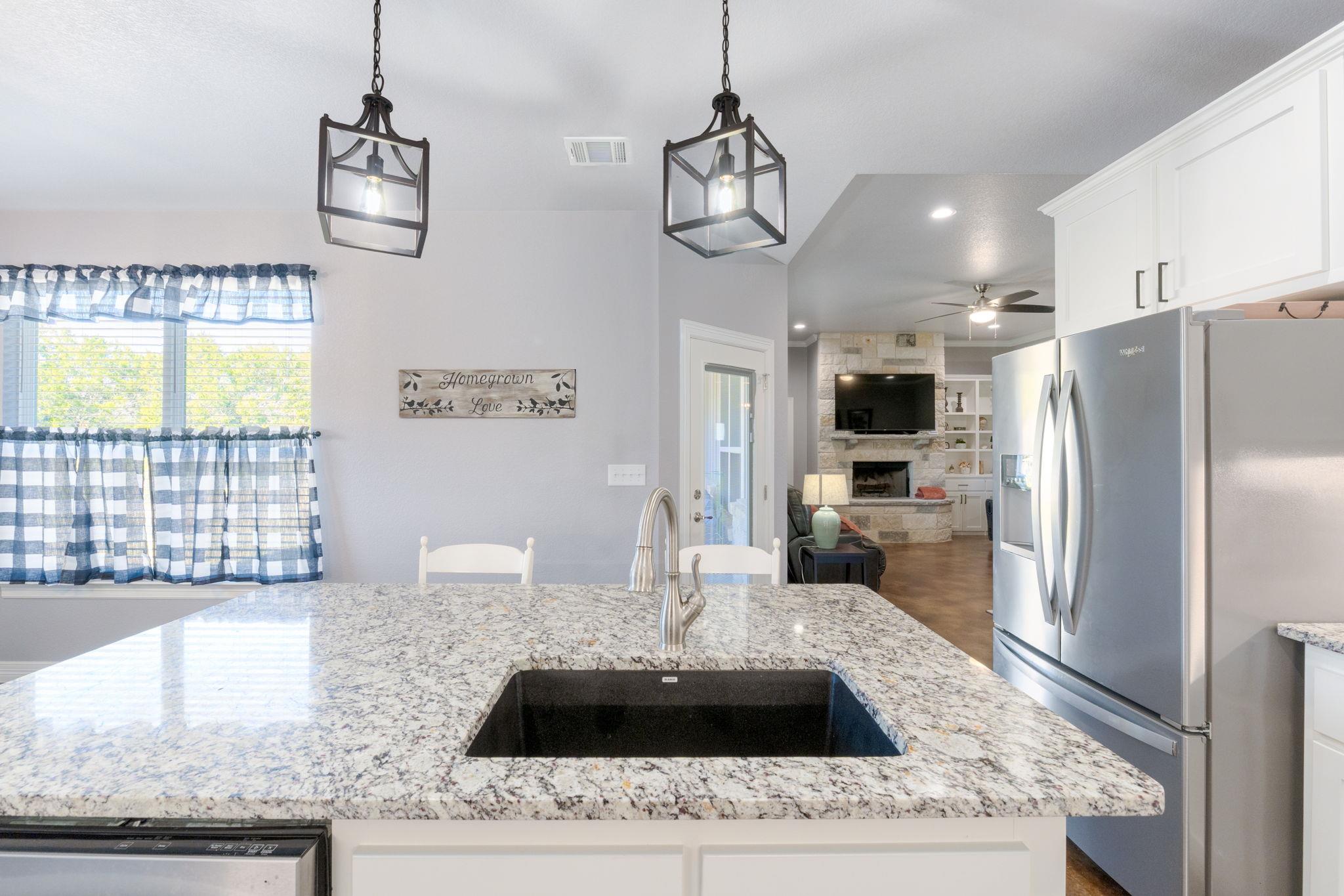 1610 Badger Ln, Lampasas, TX 76550