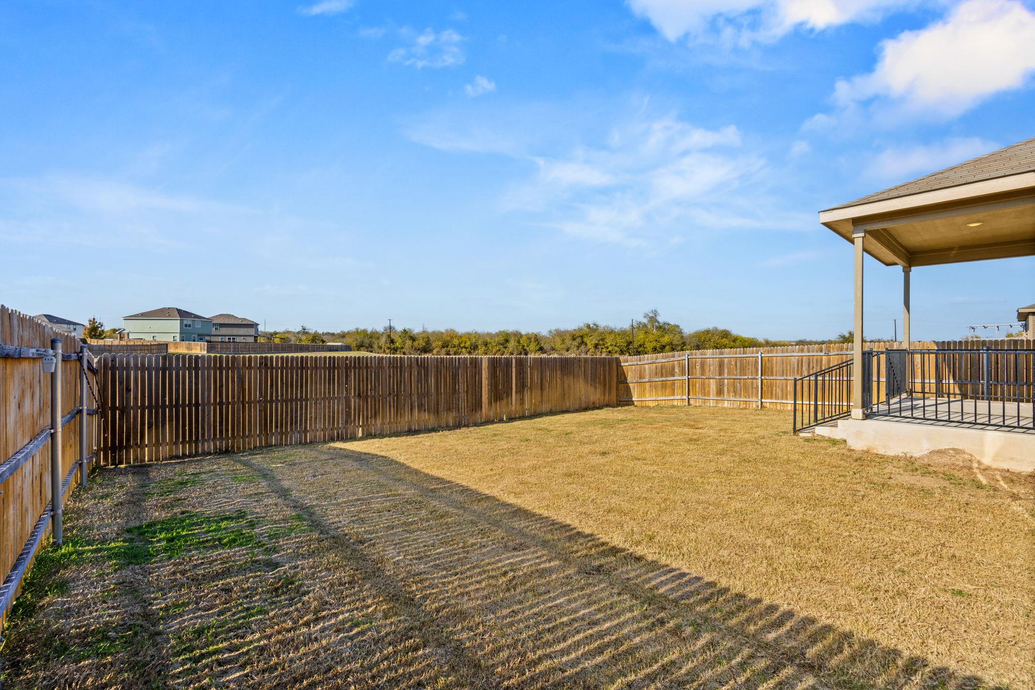 308 Bedford Falls Ln, Jarrell, TX 76537