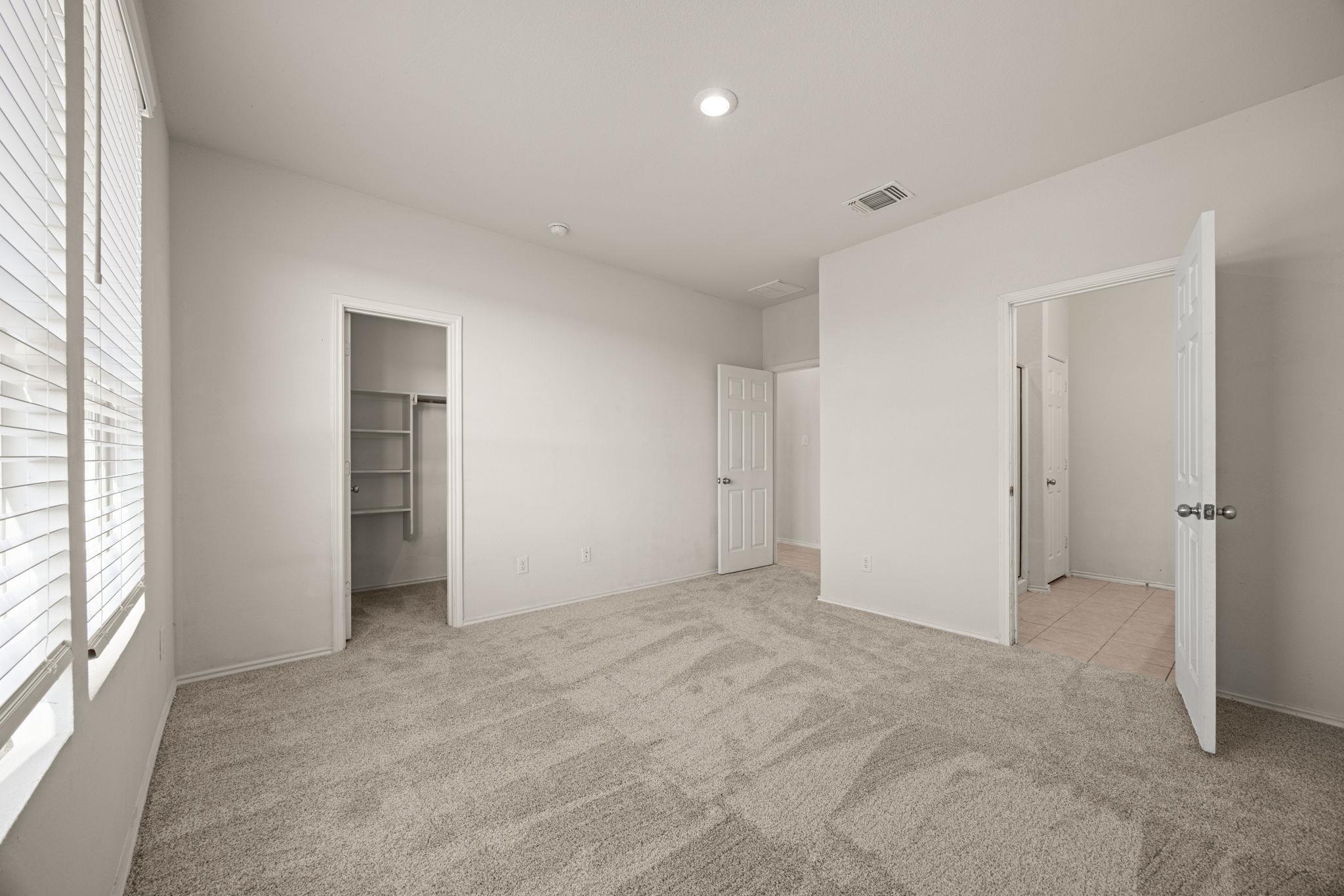 308 Bedford Falls Ln, Jarrell, TX 76537