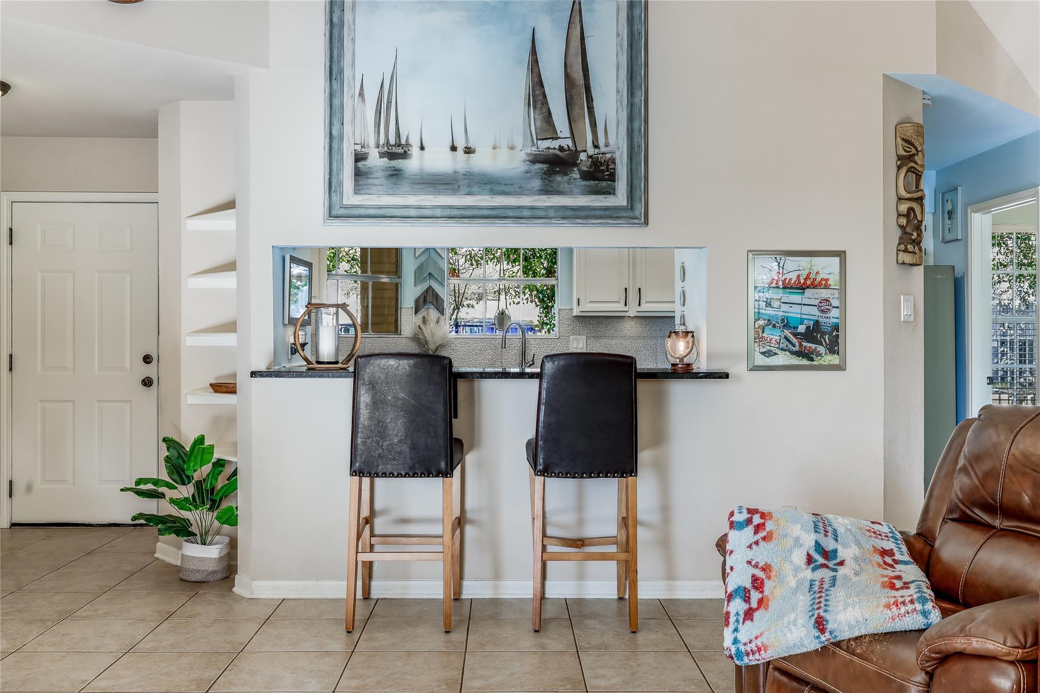 18501 Lakehead Cir, Point Venture, TX 78645