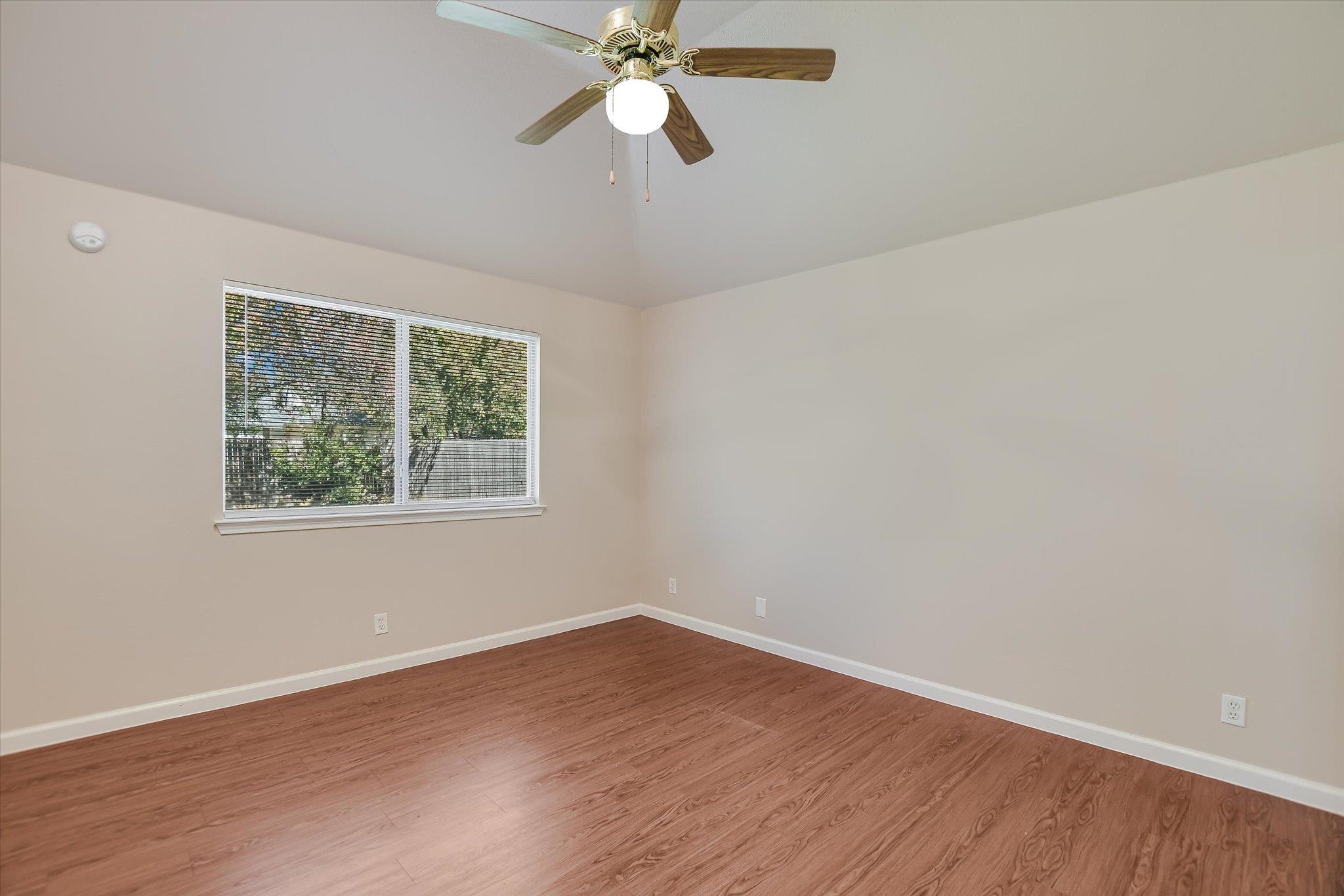 819 Sonny Dr, Leander, TX 78641