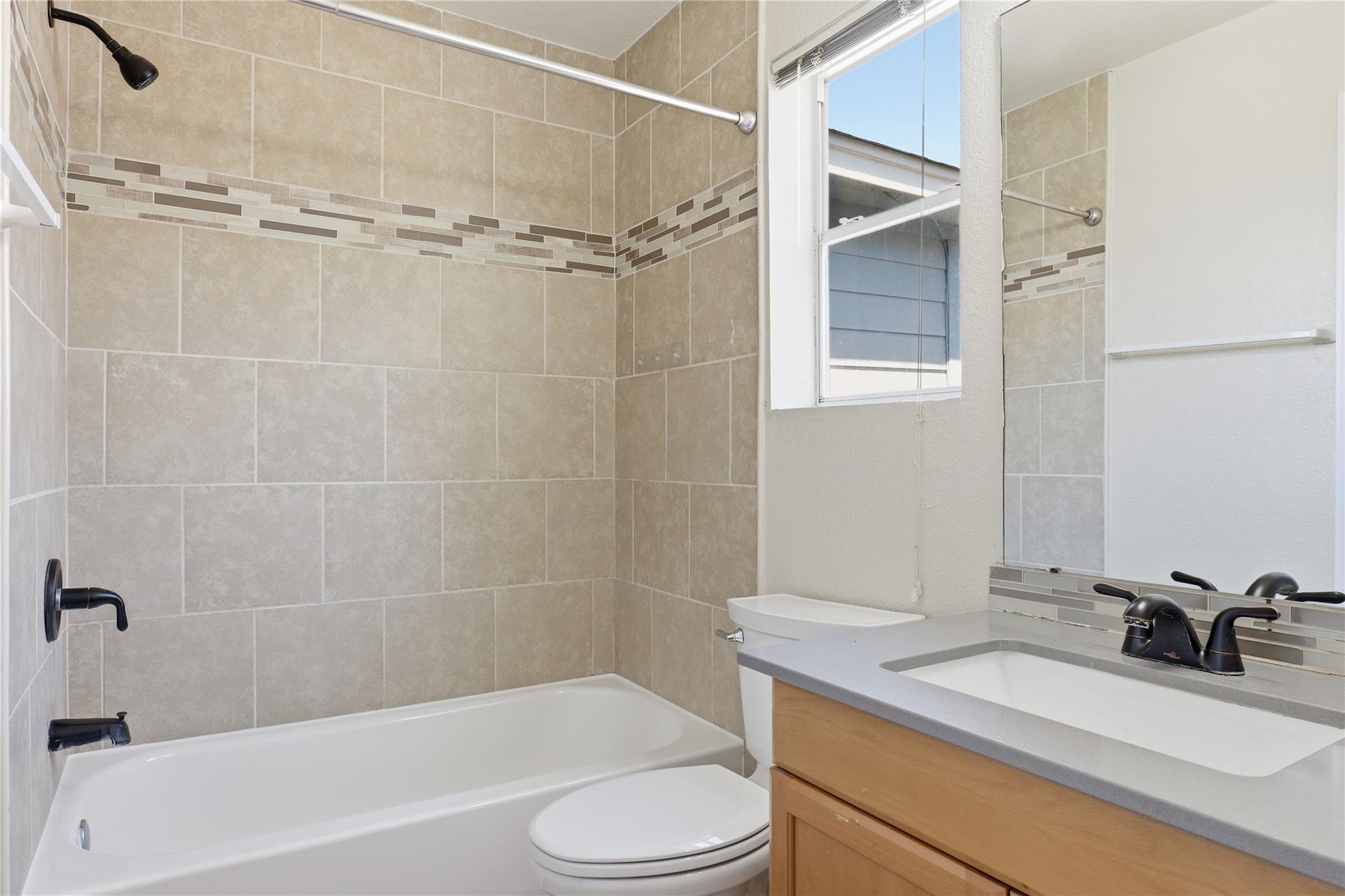 885 Sagewood Trl, San Marcos, TX 78666