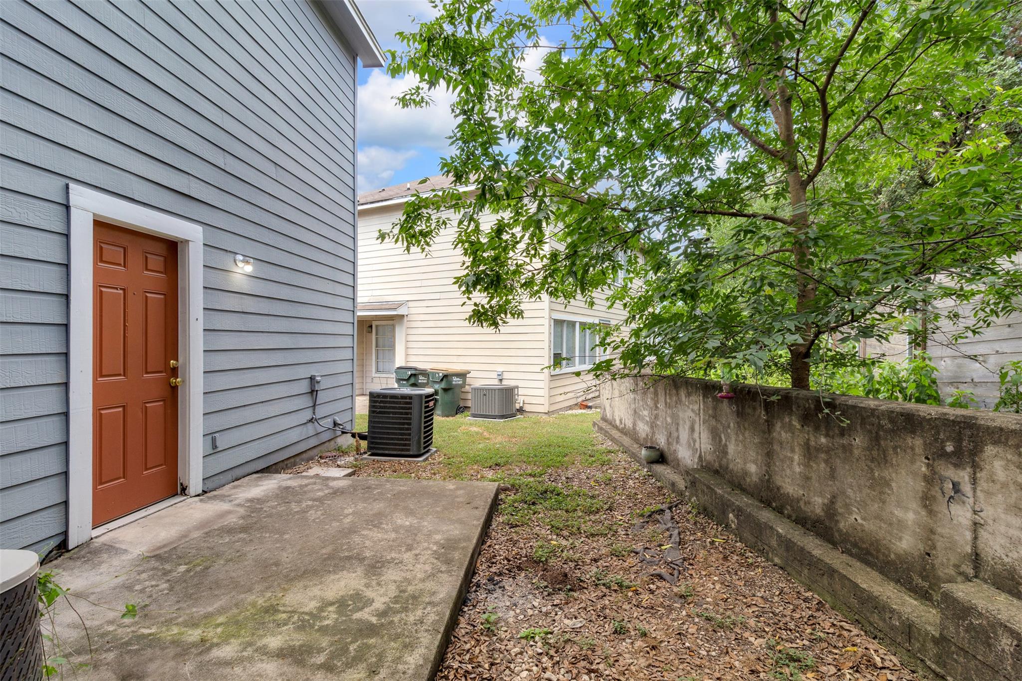 885 Sagewood Trl, San Marcos, TX 78666