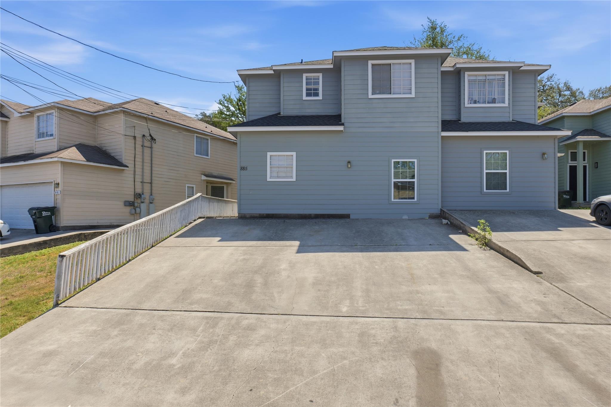 885 Sagewood Trl, San Marcos, TX 78666