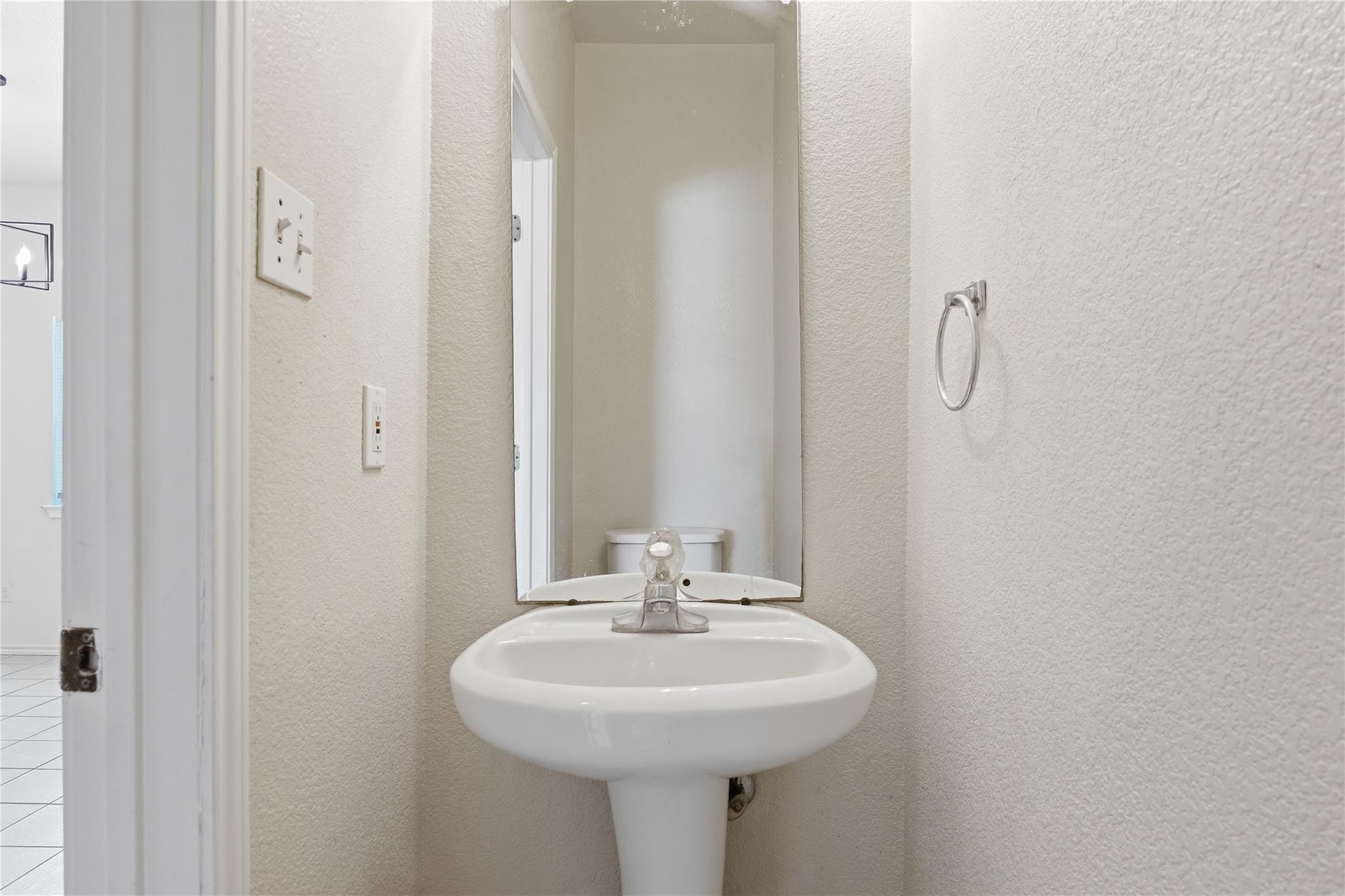 885 Sagewood Trl, San Marcos, TX 78666