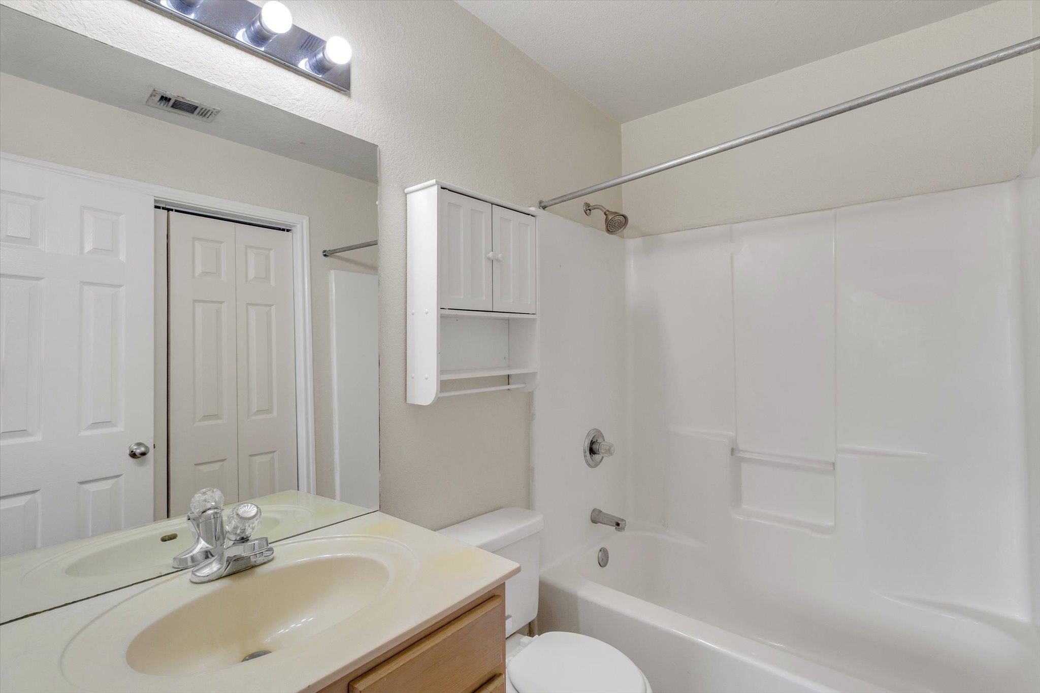 885 Sagewood Trl, San Marcos, TX 78666