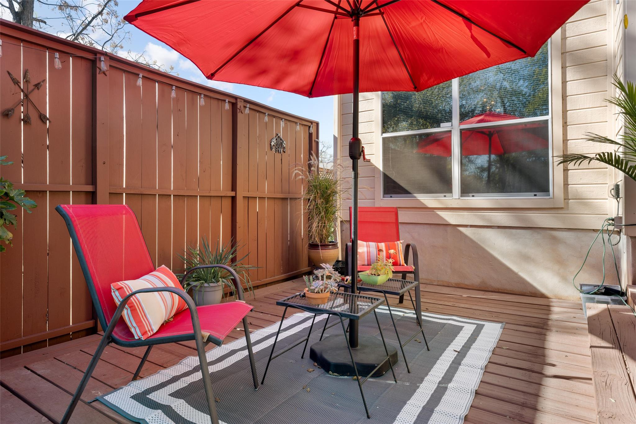 102 Elm Hill Ct, San Marcos, TX 78666