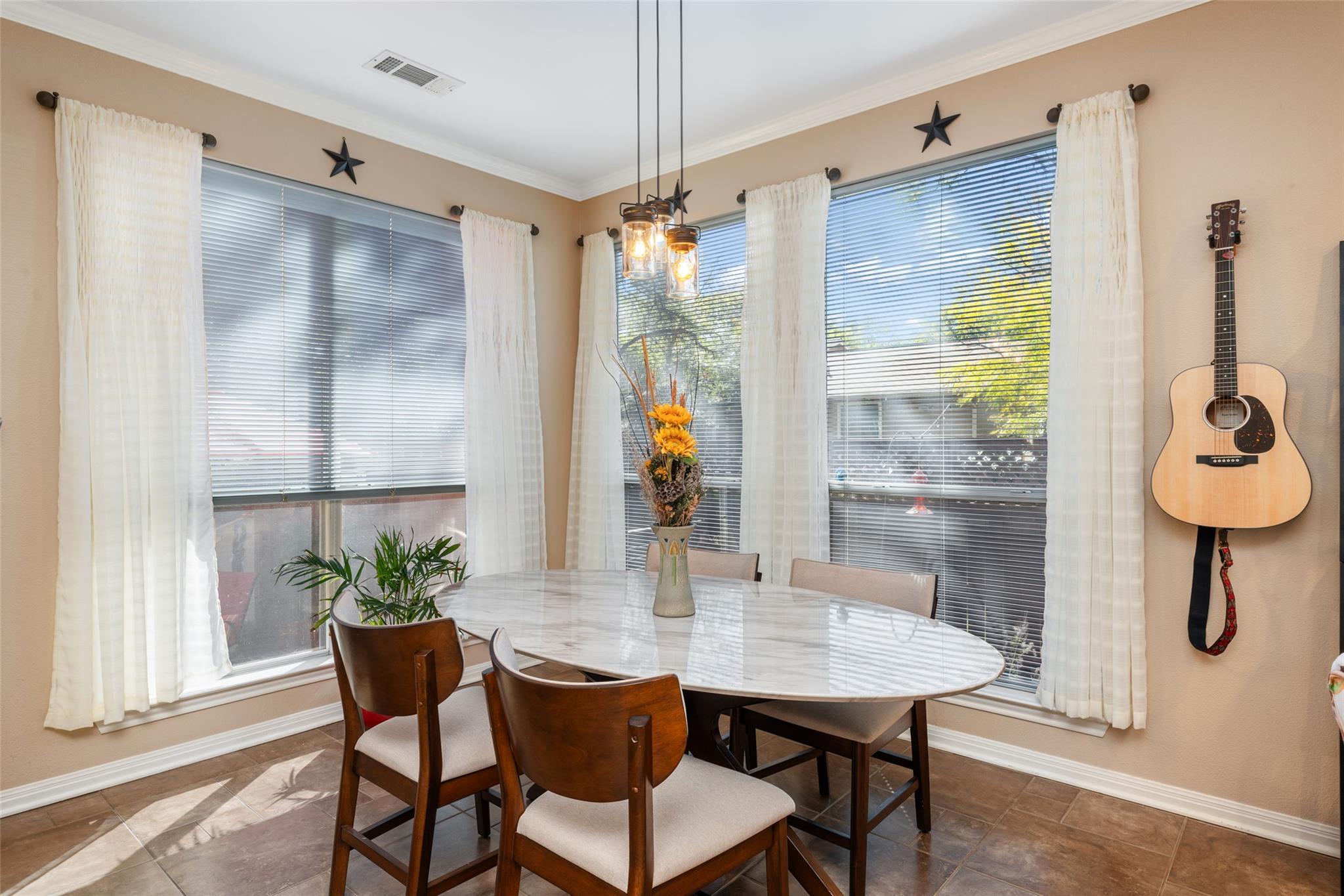 102 Elm Hill Ct, San Marcos, TX 78666