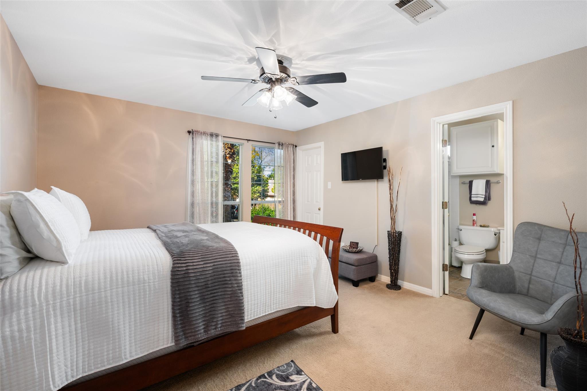 102 Elm Hill Ct, San Marcos, TX 78666