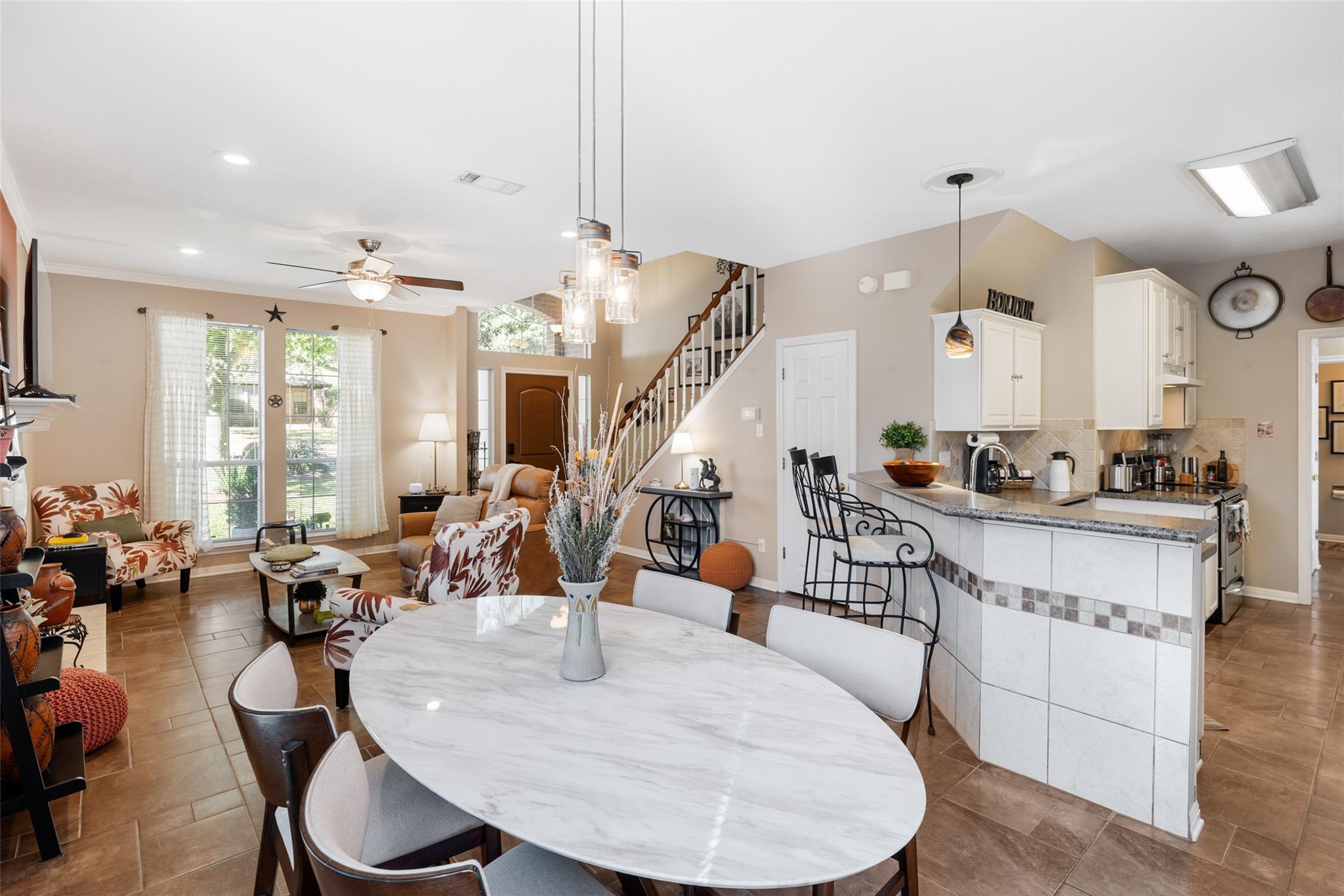 102 Elm Hill Ct, San Marcos, TX 78666