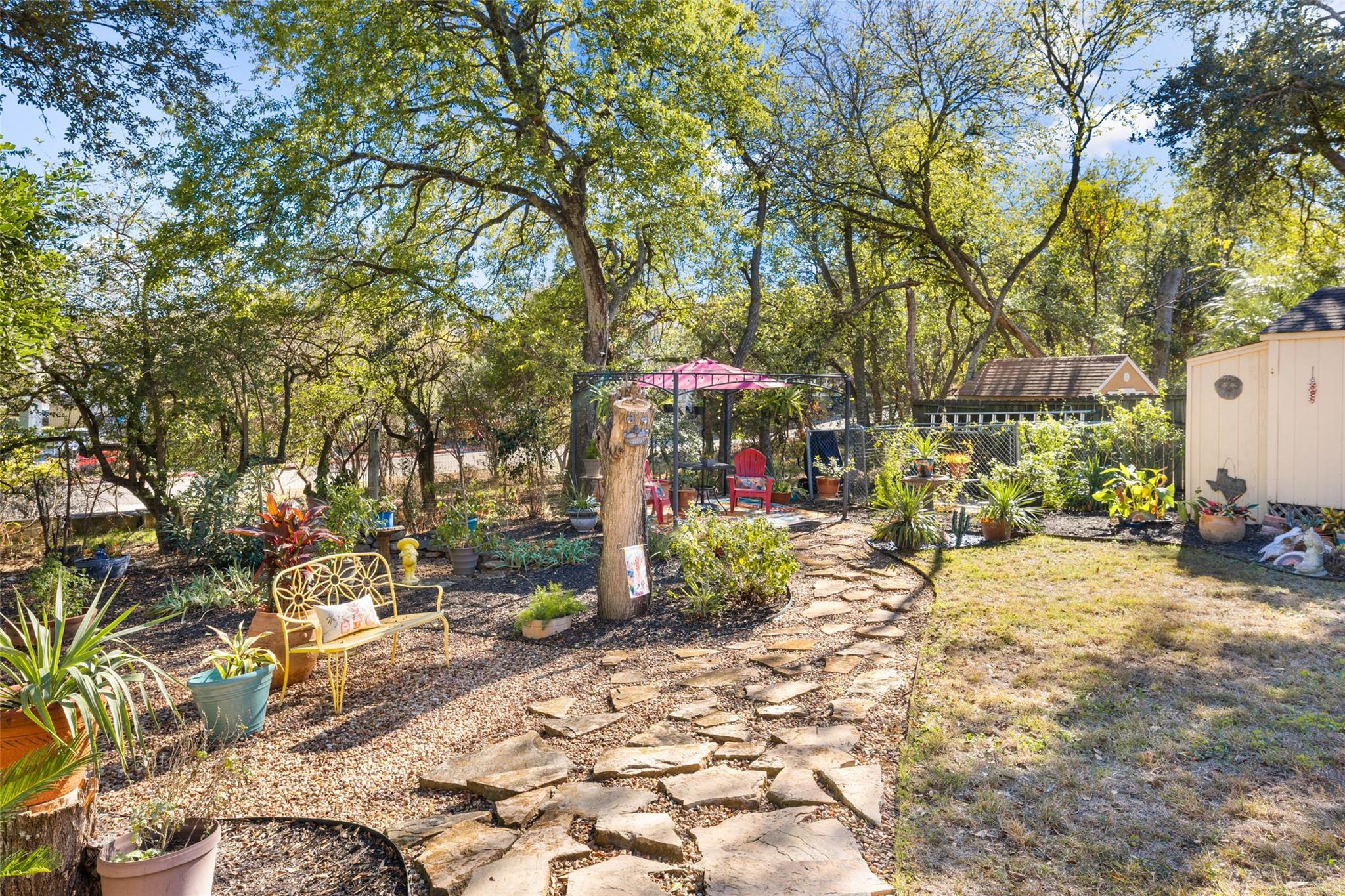 102 Elm Hill Ct, San Marcos, TX 78666