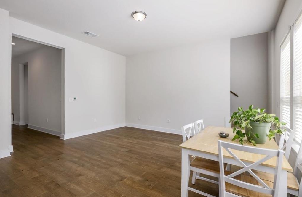 13501 Metric Blvd # 16, Austin, TX 78727