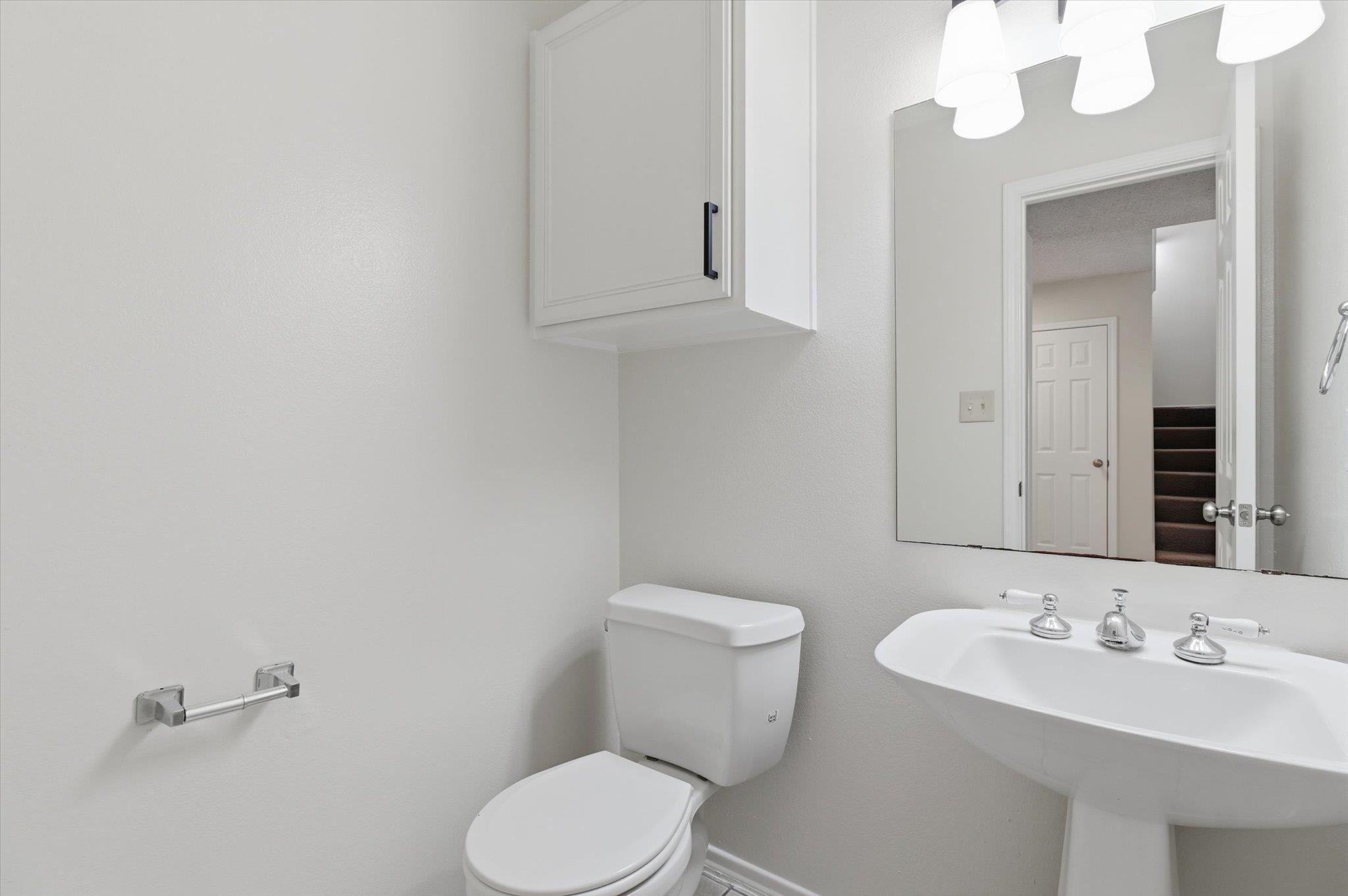 115 Crest Dr, San Marcos, TX 78666