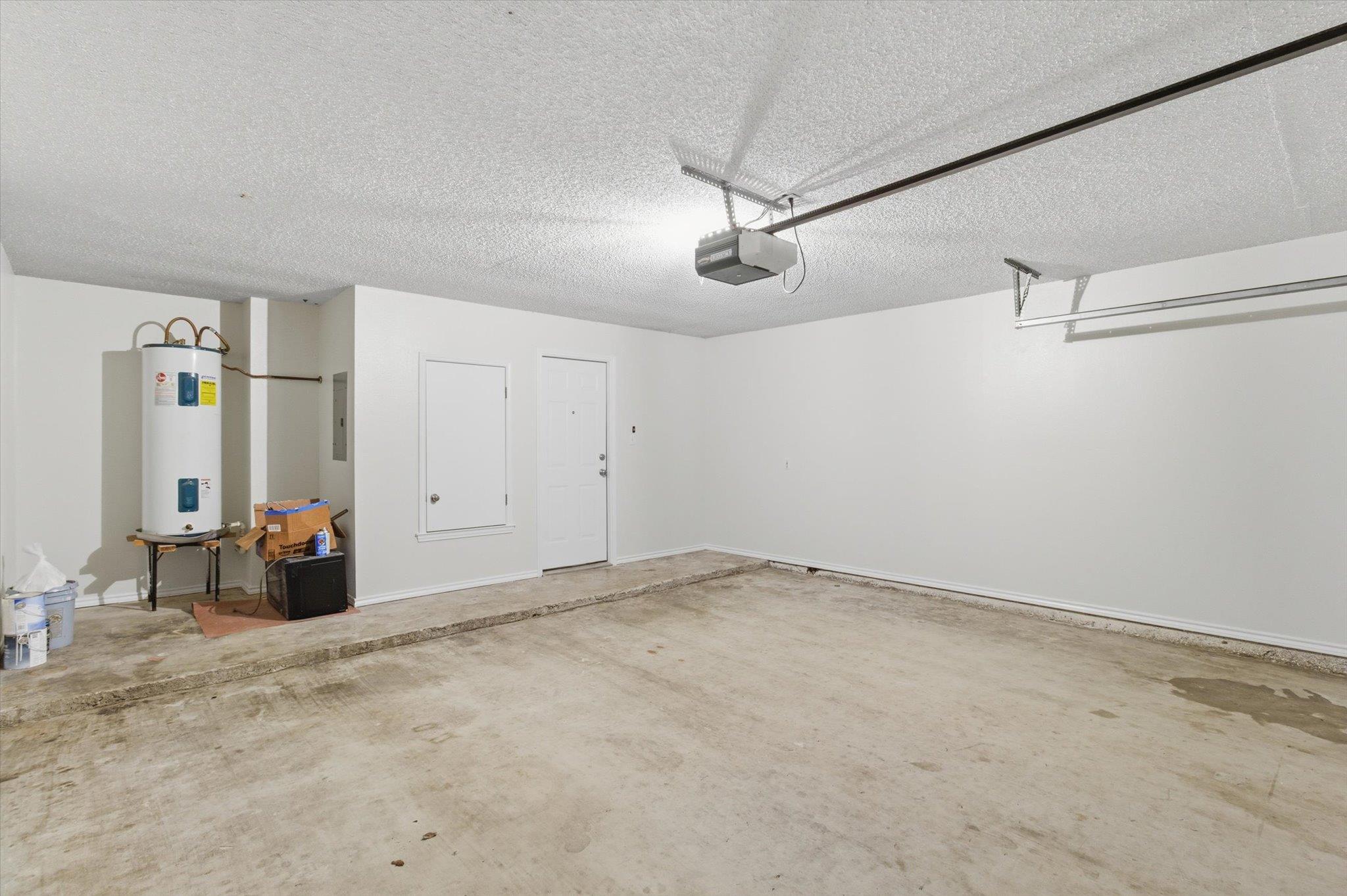 115 Crest Dr, San Marcos, TX 78666