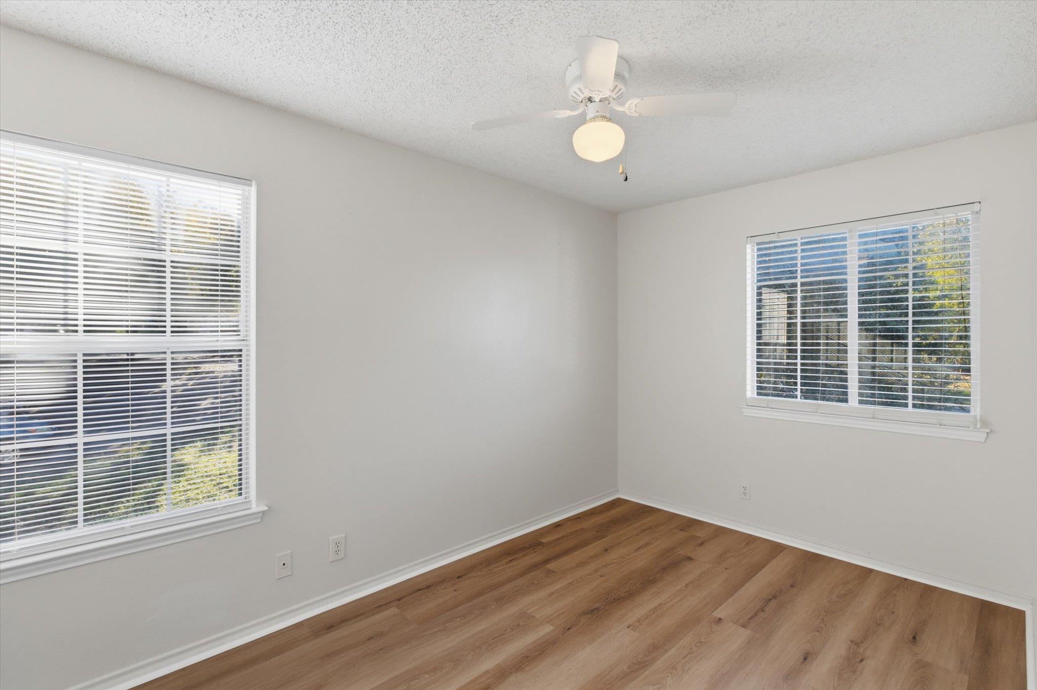 115 Crest Dr, San Marcos, TX 78666